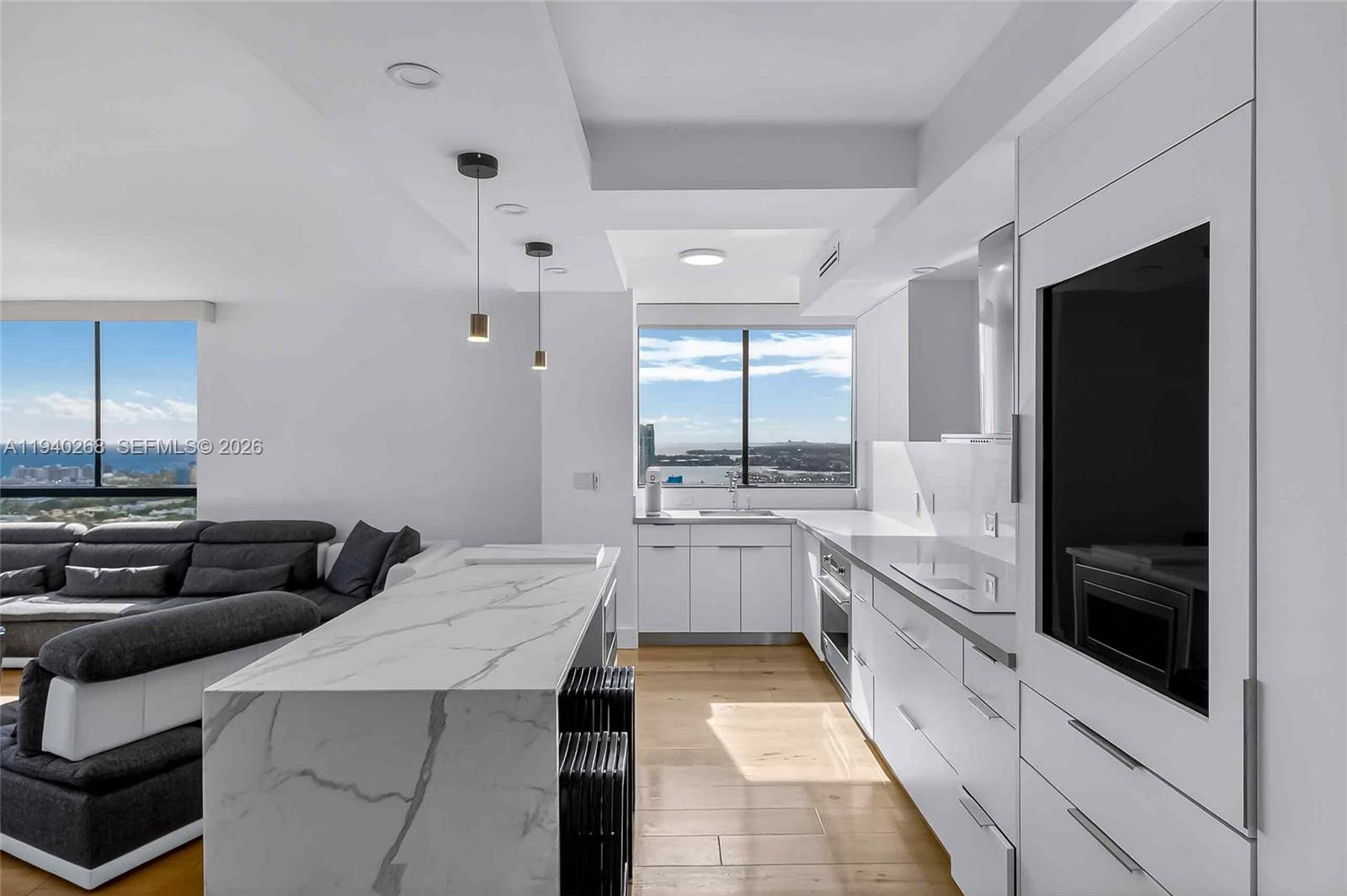 THE WAVERLY AT SOUTH BEAC - Residential