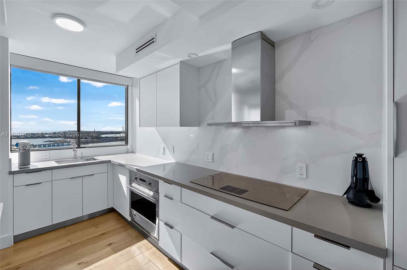 THE WAVERLY AT SOUTH BEAC - Residential