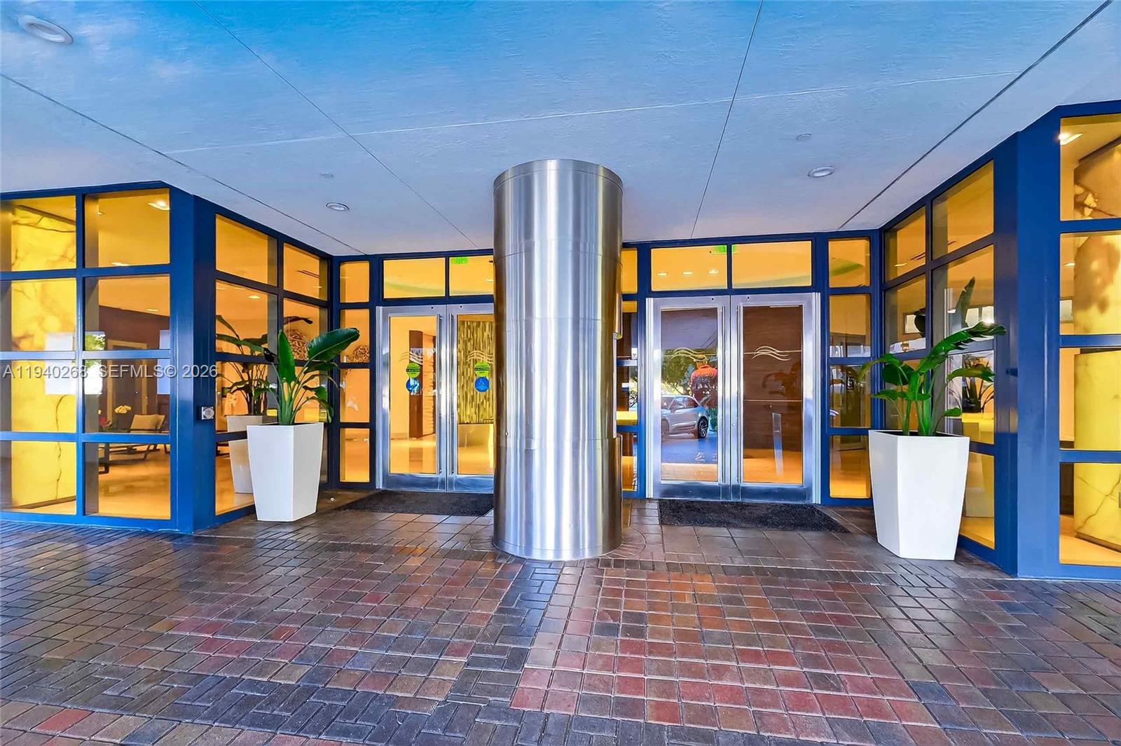 THE WAVERLY AT SOUTH BEAC - Residential