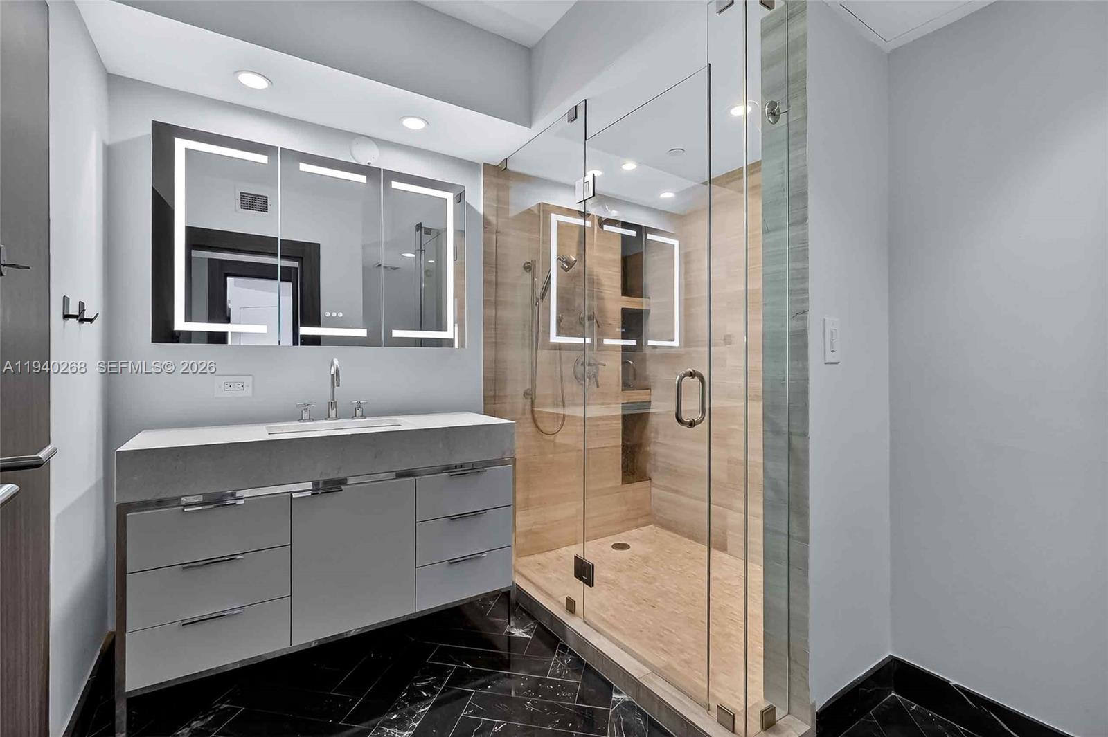 THE WAVERLY AT SOUTH BEAC - Residential