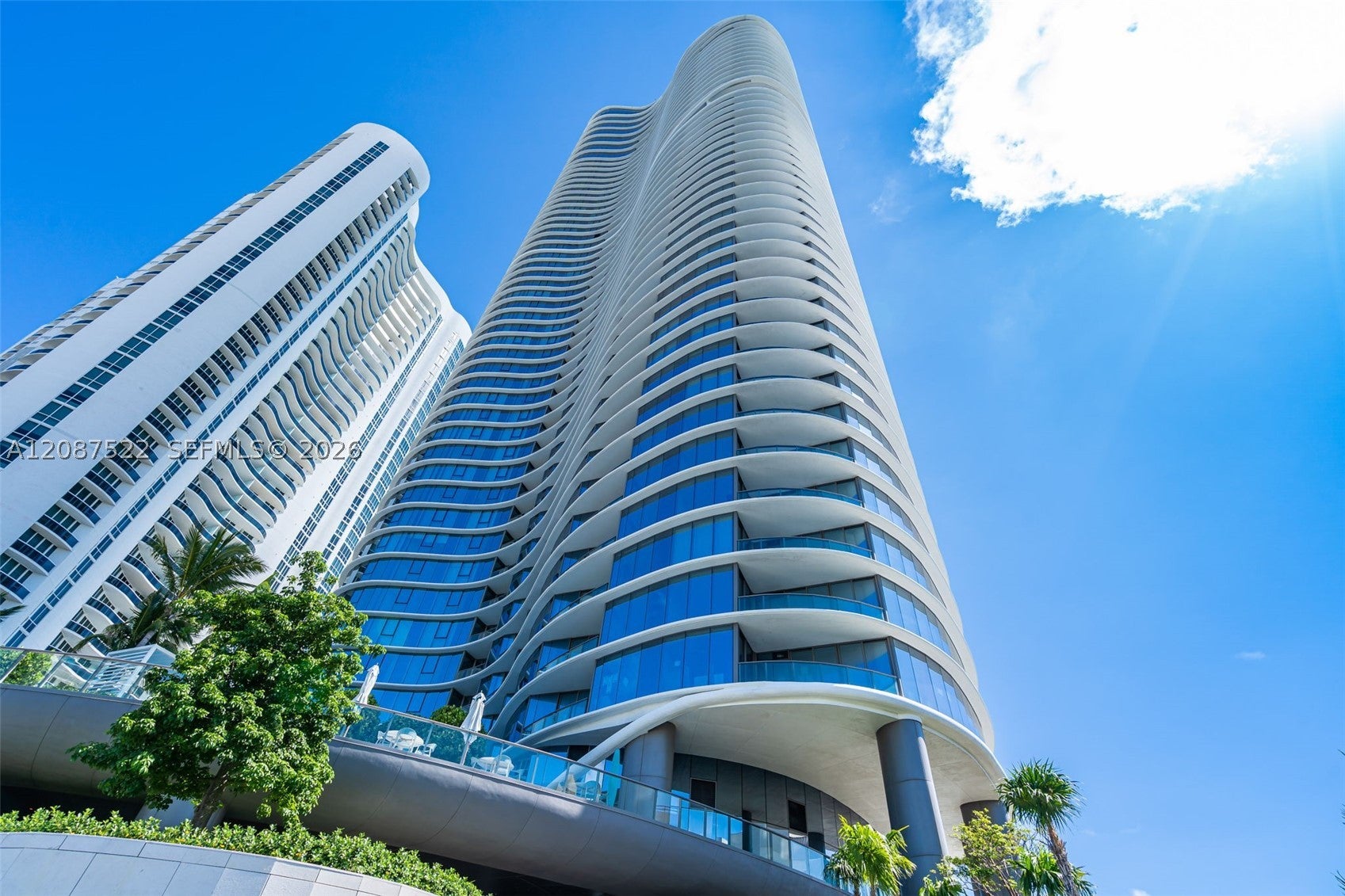 15701 Collins Ave 1703
