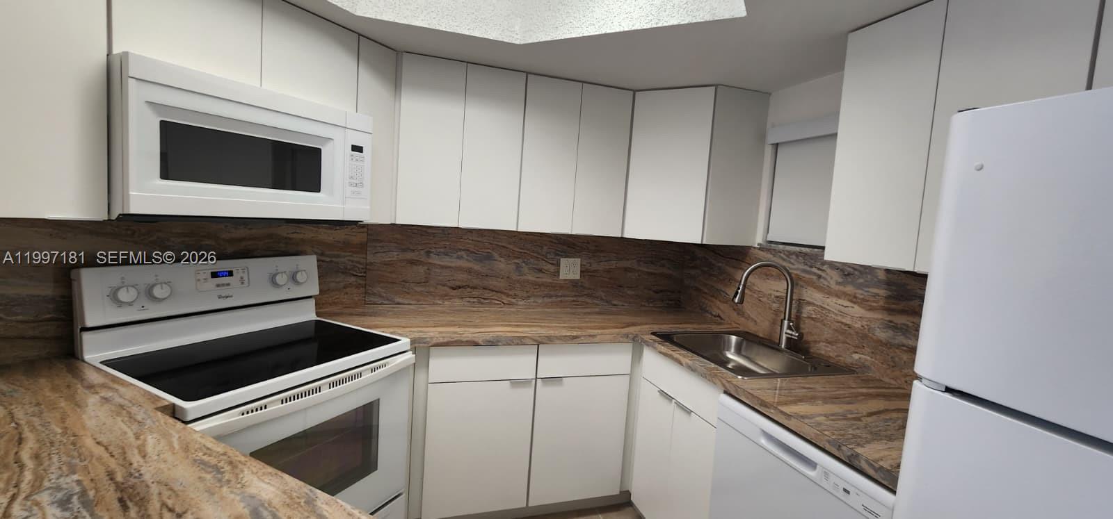 LAS VISTAS AT DORAL CONDO - Residential Lease