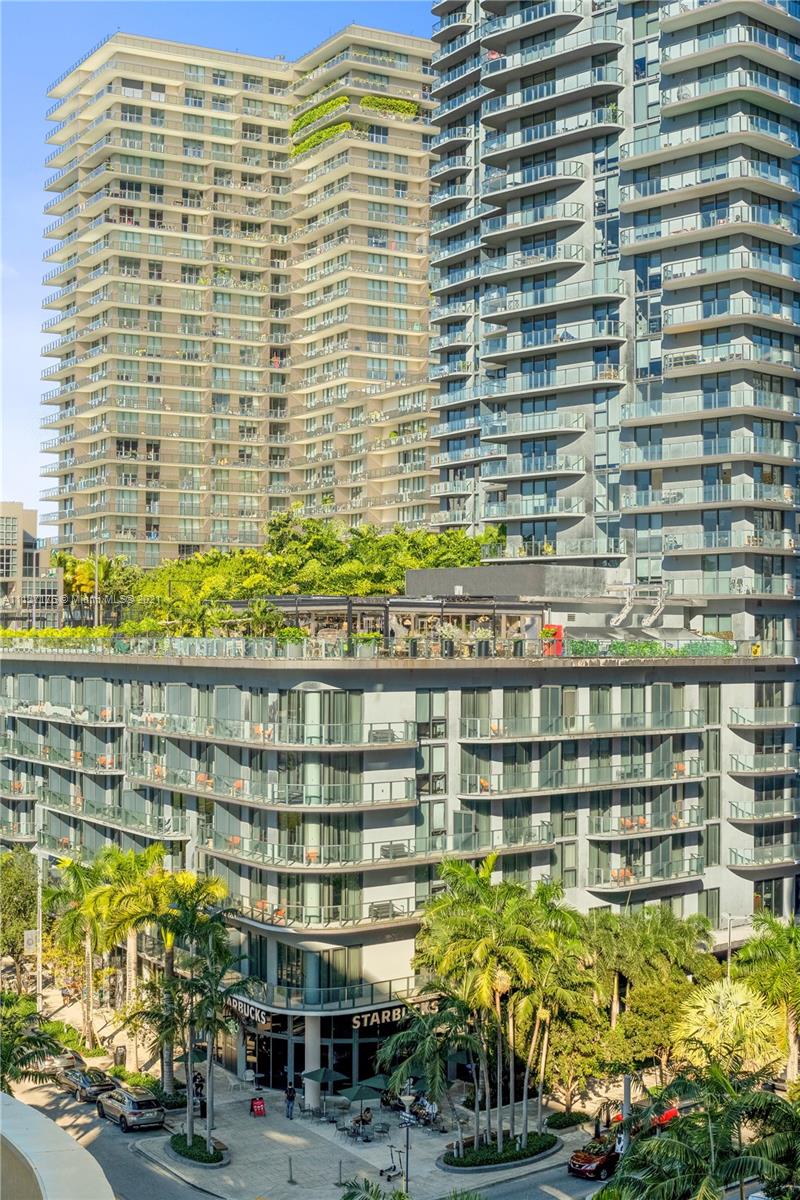 MIDBLOCK MIAMI CONDO - Residential Lease