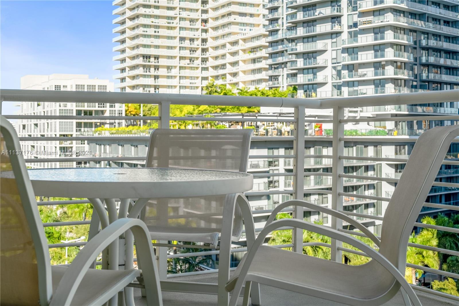 MIDBLOCK MIAMI CONDO - Residential Lease