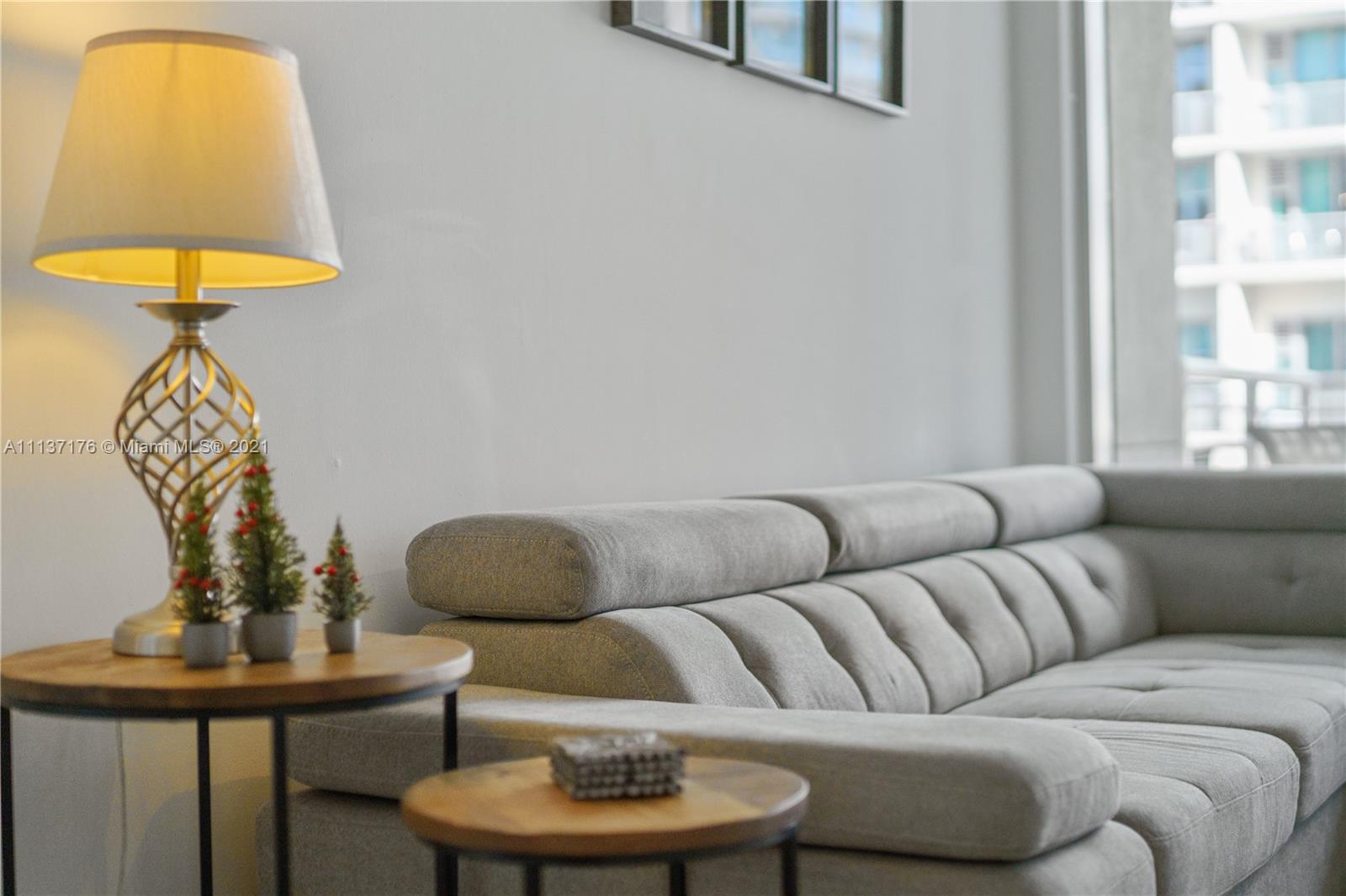 MIDBLOCK MIAMI CONDO - Residential Lease