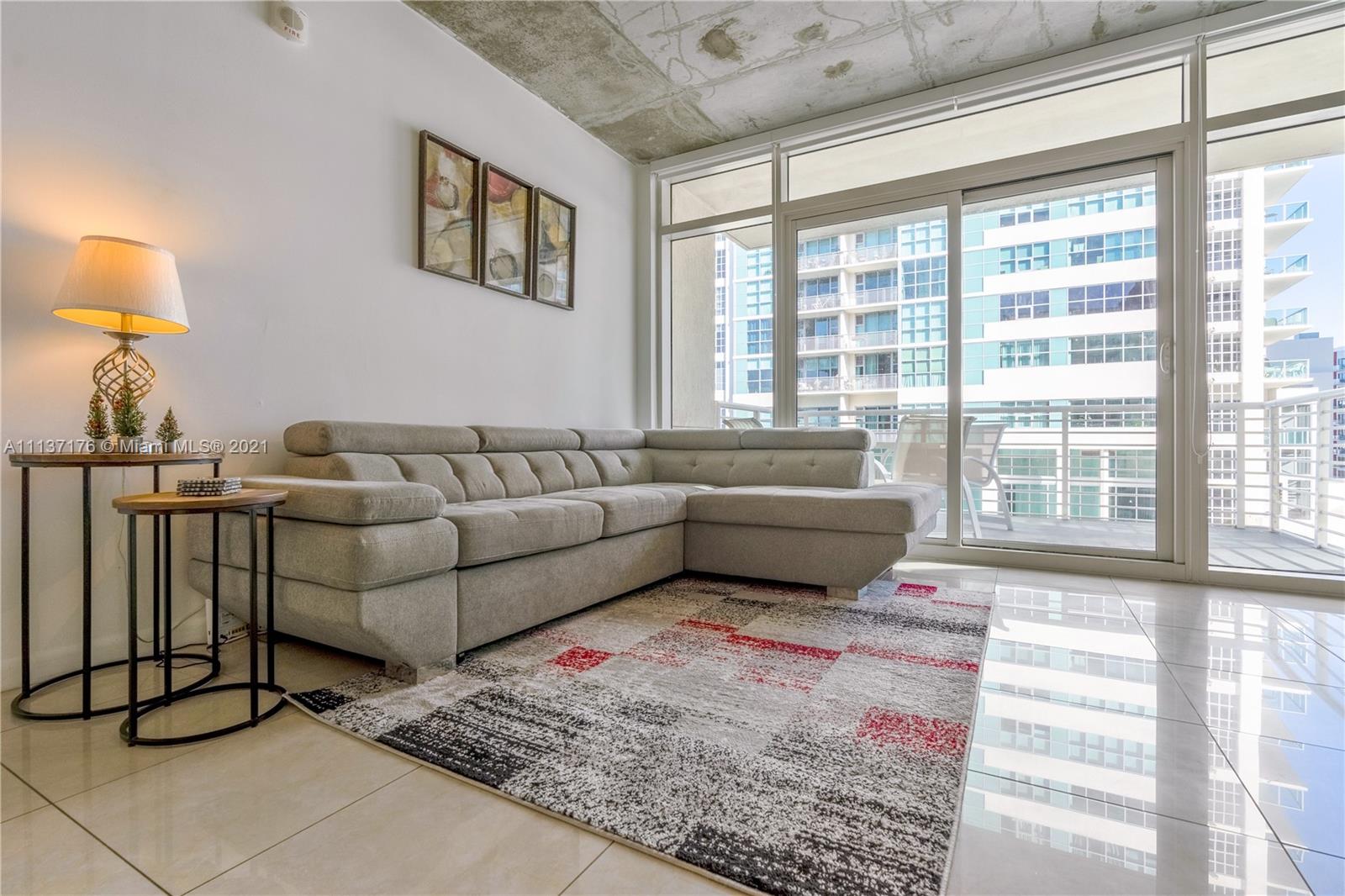 MIDBLOCK MIAMI CONDO - Residential Lease