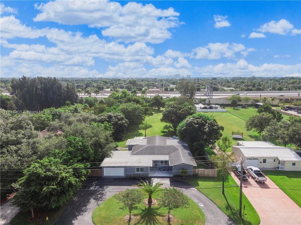 224 E Acre Dr