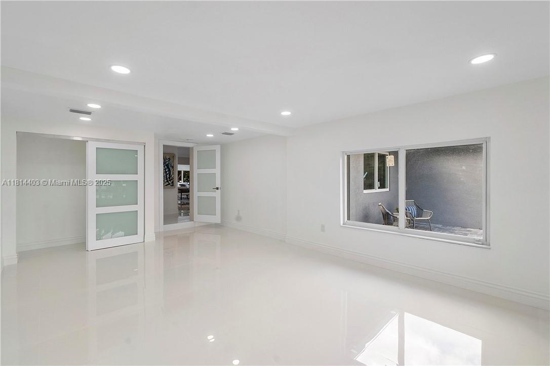 PLANTATION - Residential