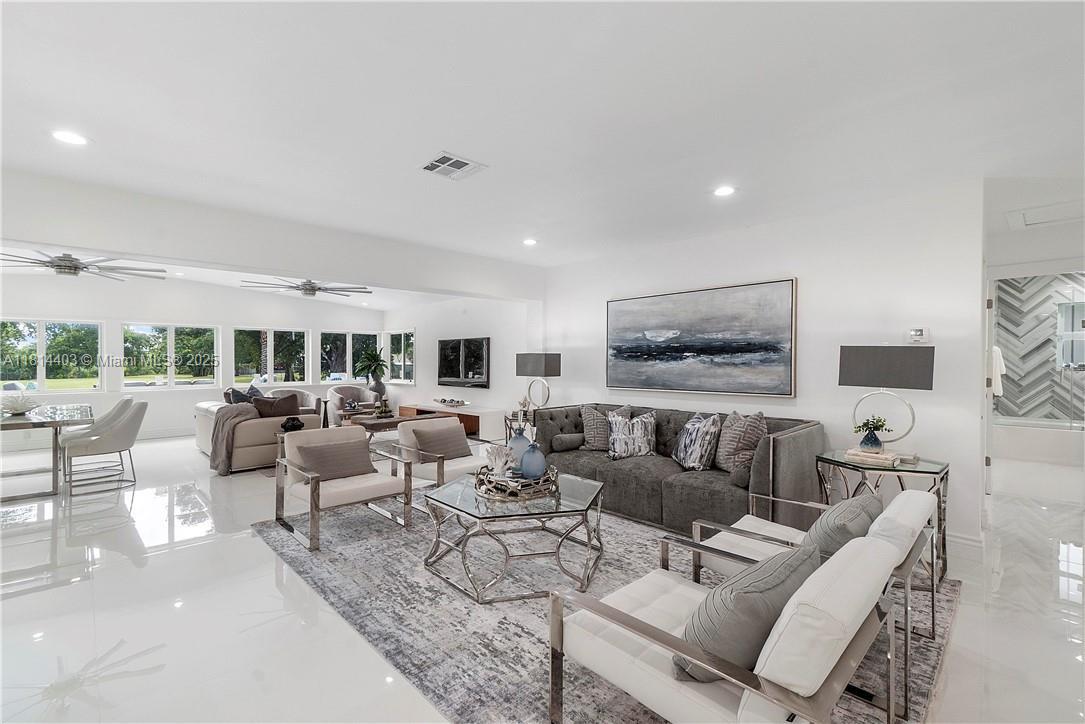 PLANTATION - Residential
