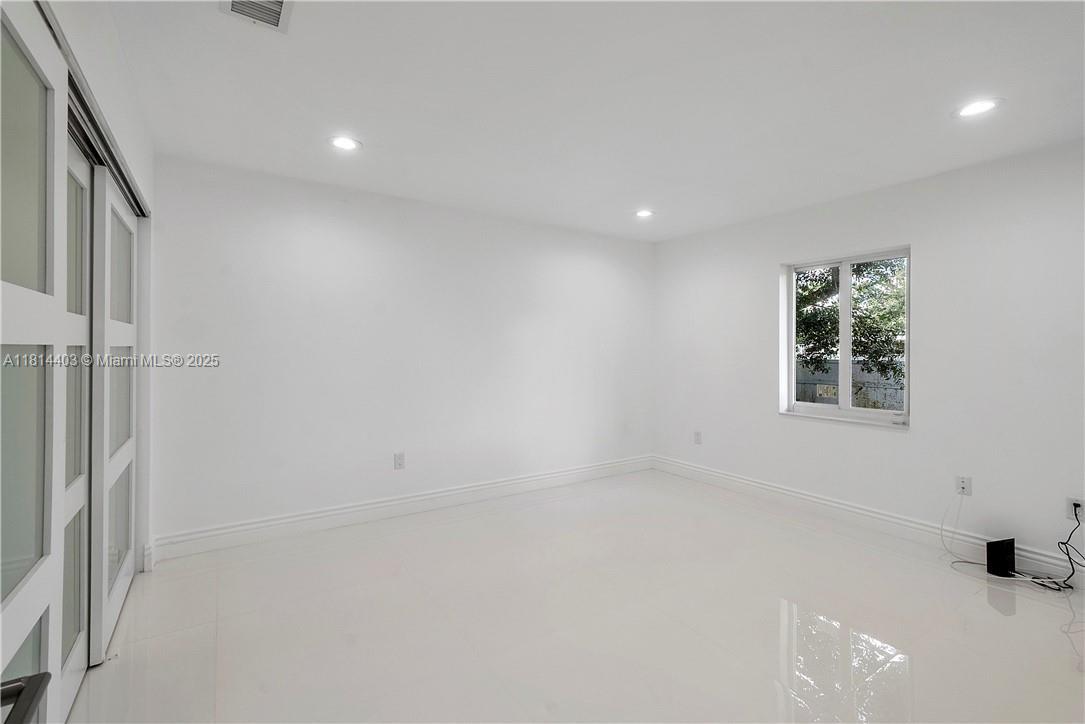 PLANTATION - Residential