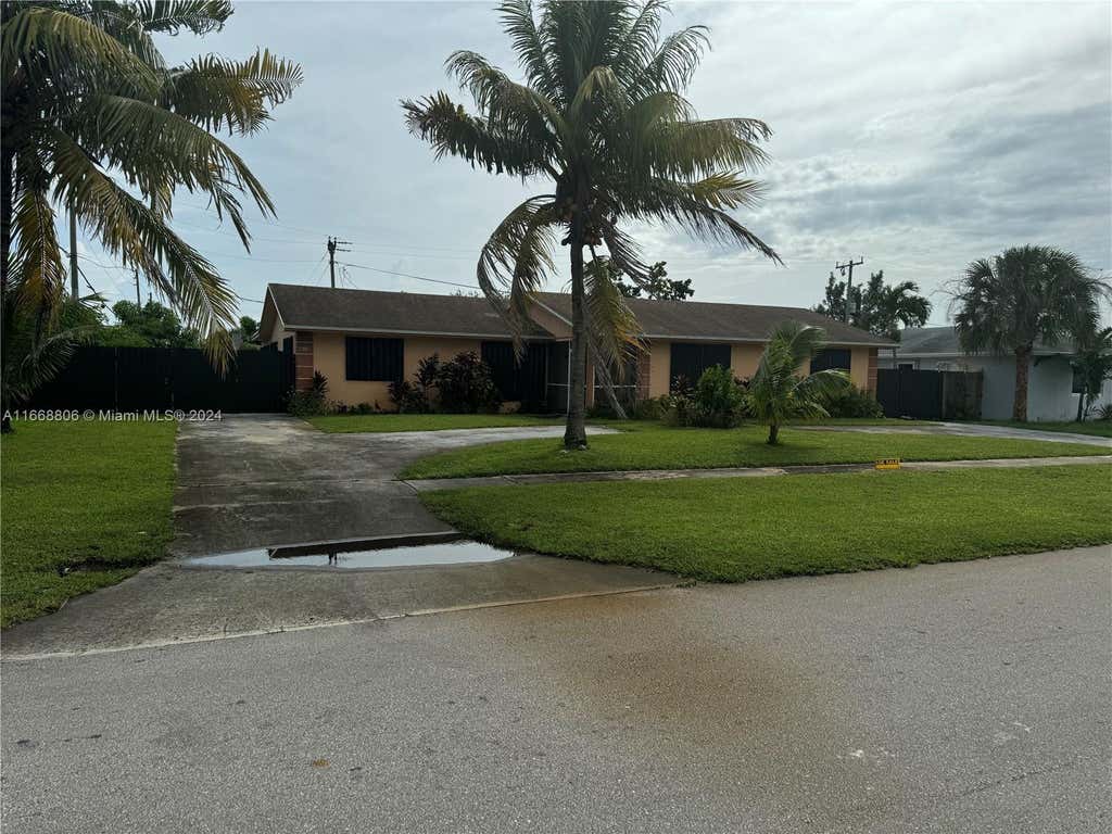 Photo of 4020 Kent Ave #B, Lake Worth, FL 33461 (MLS # A11668806)
