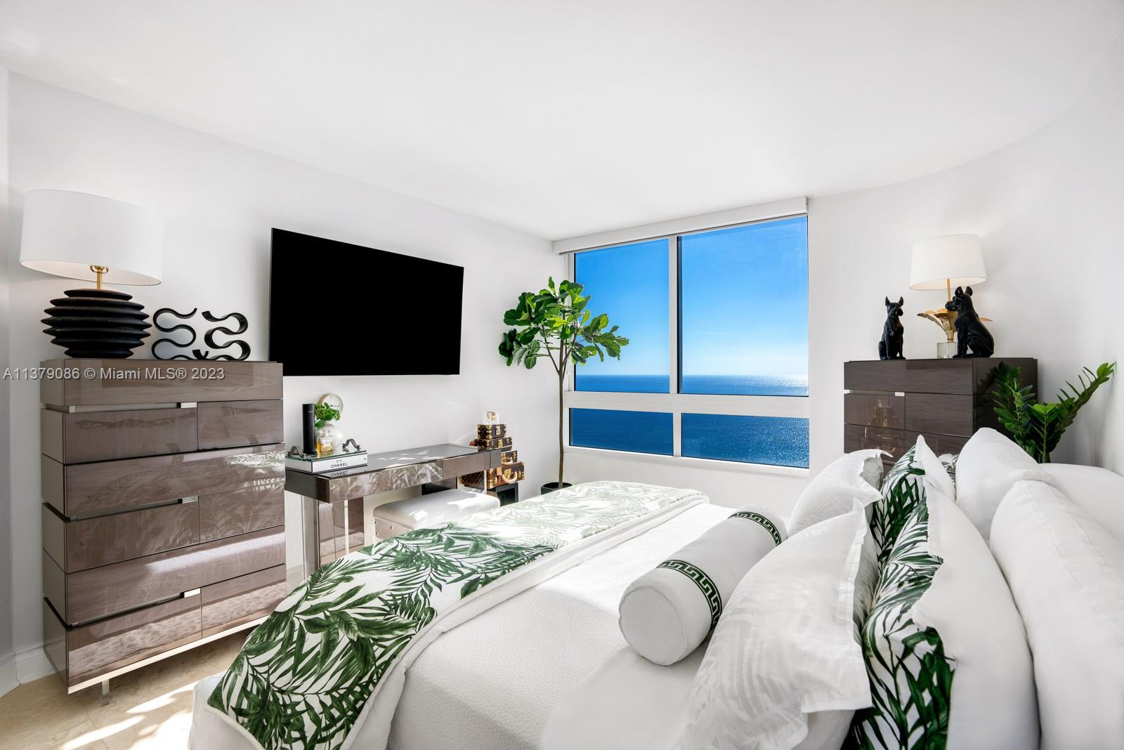 AKOYA CONDO - Residential