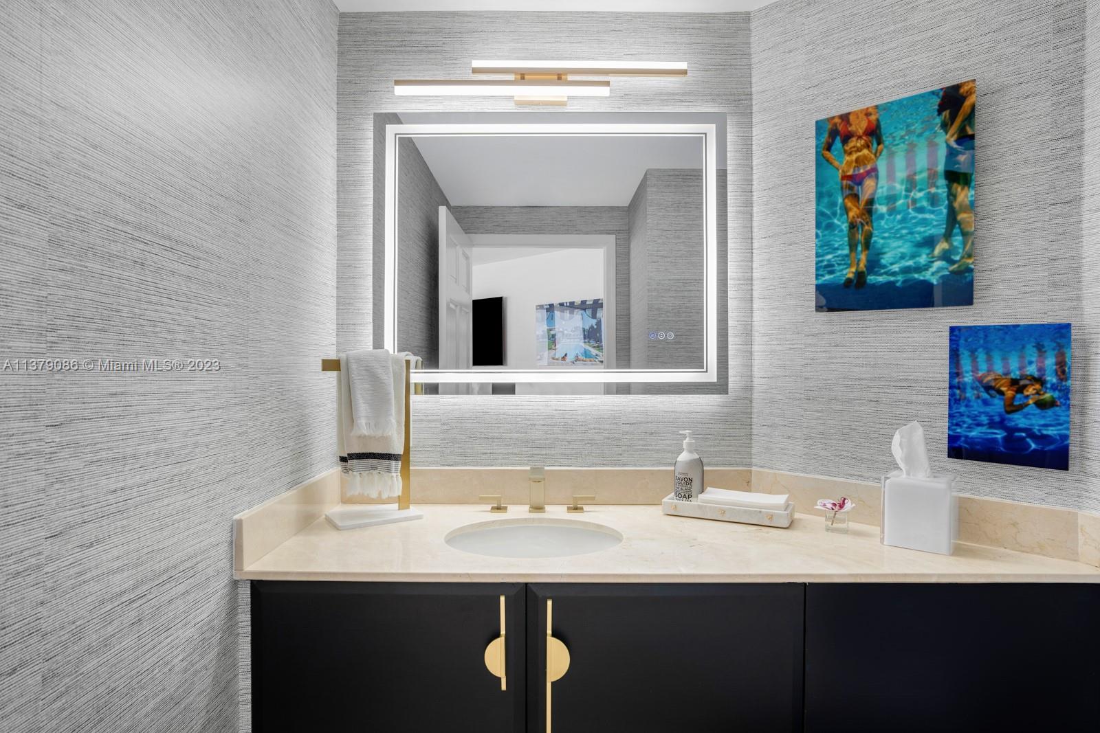 AKOYA CONDO - Residential