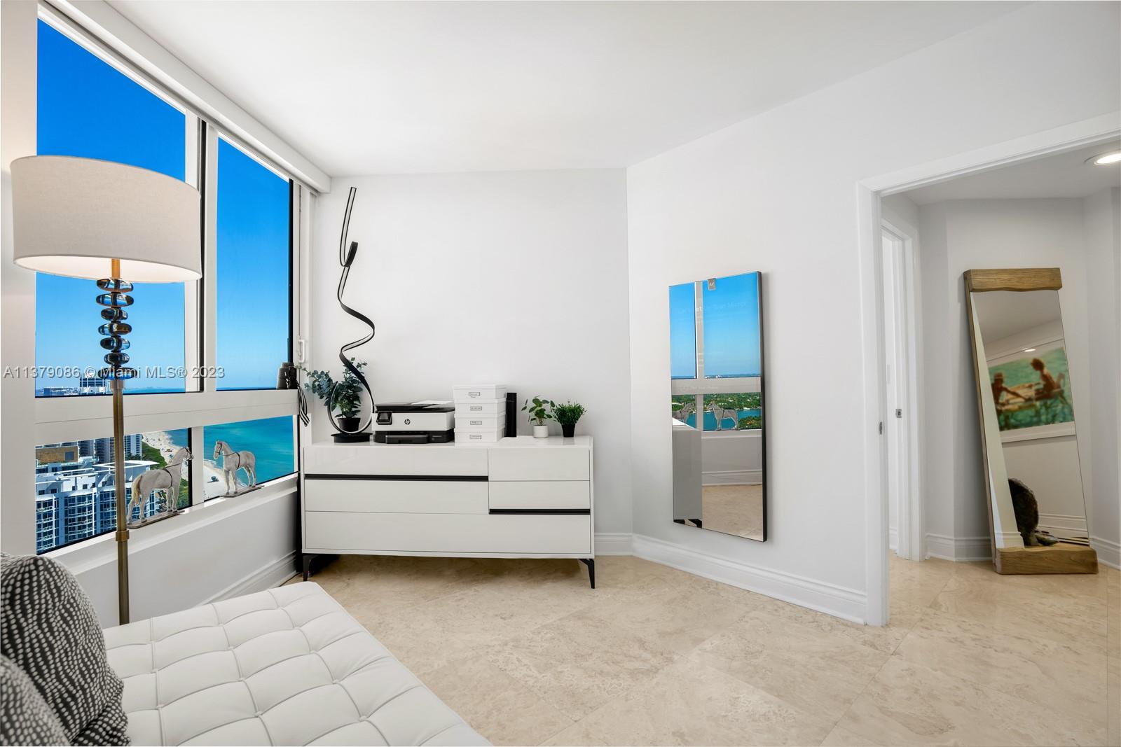 AKOYA CONDO - Residential