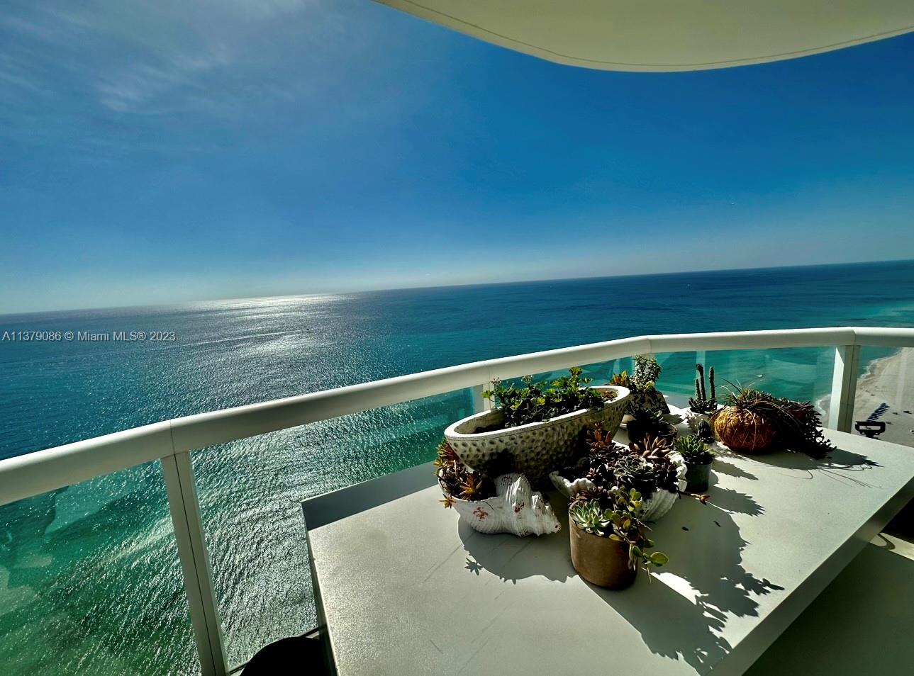 AKOYA CONDO - Residential