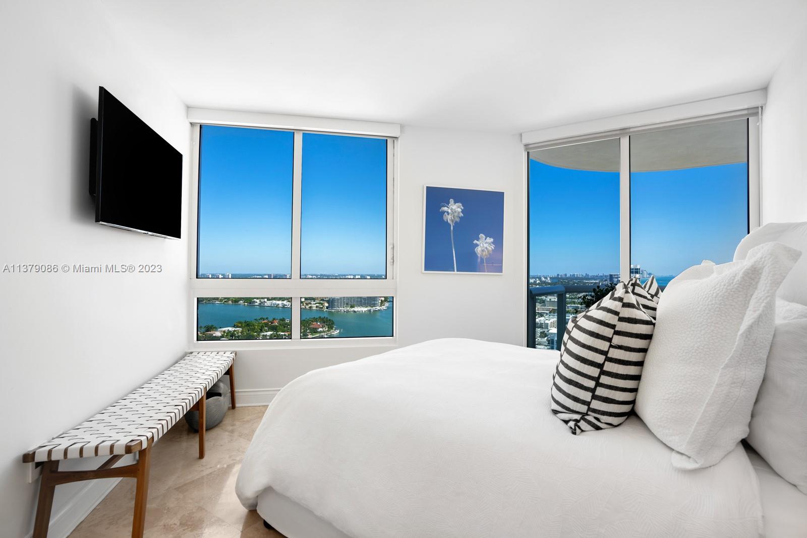 AKOYA CONDO - Residential