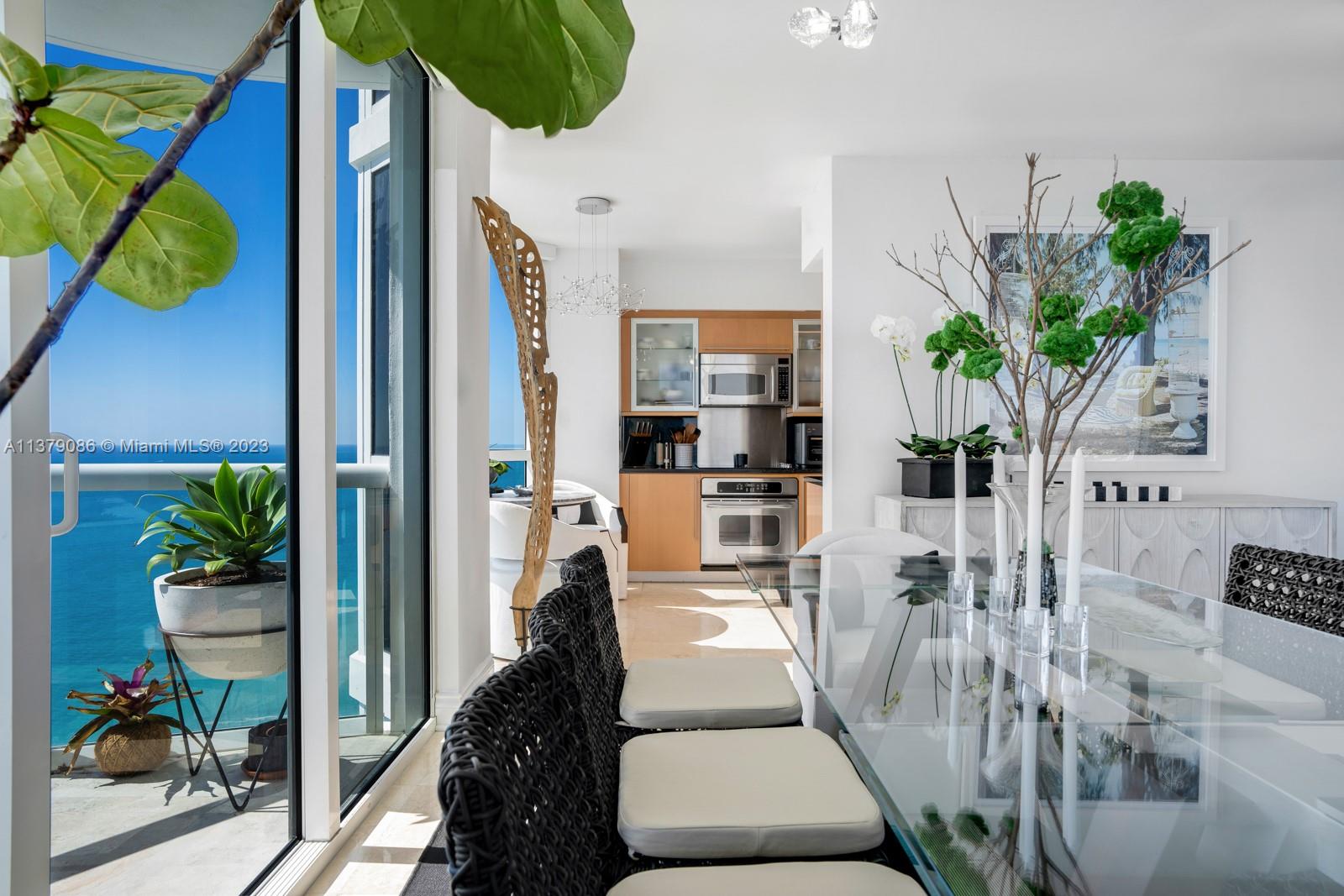 AKOYA CONDO - Residential