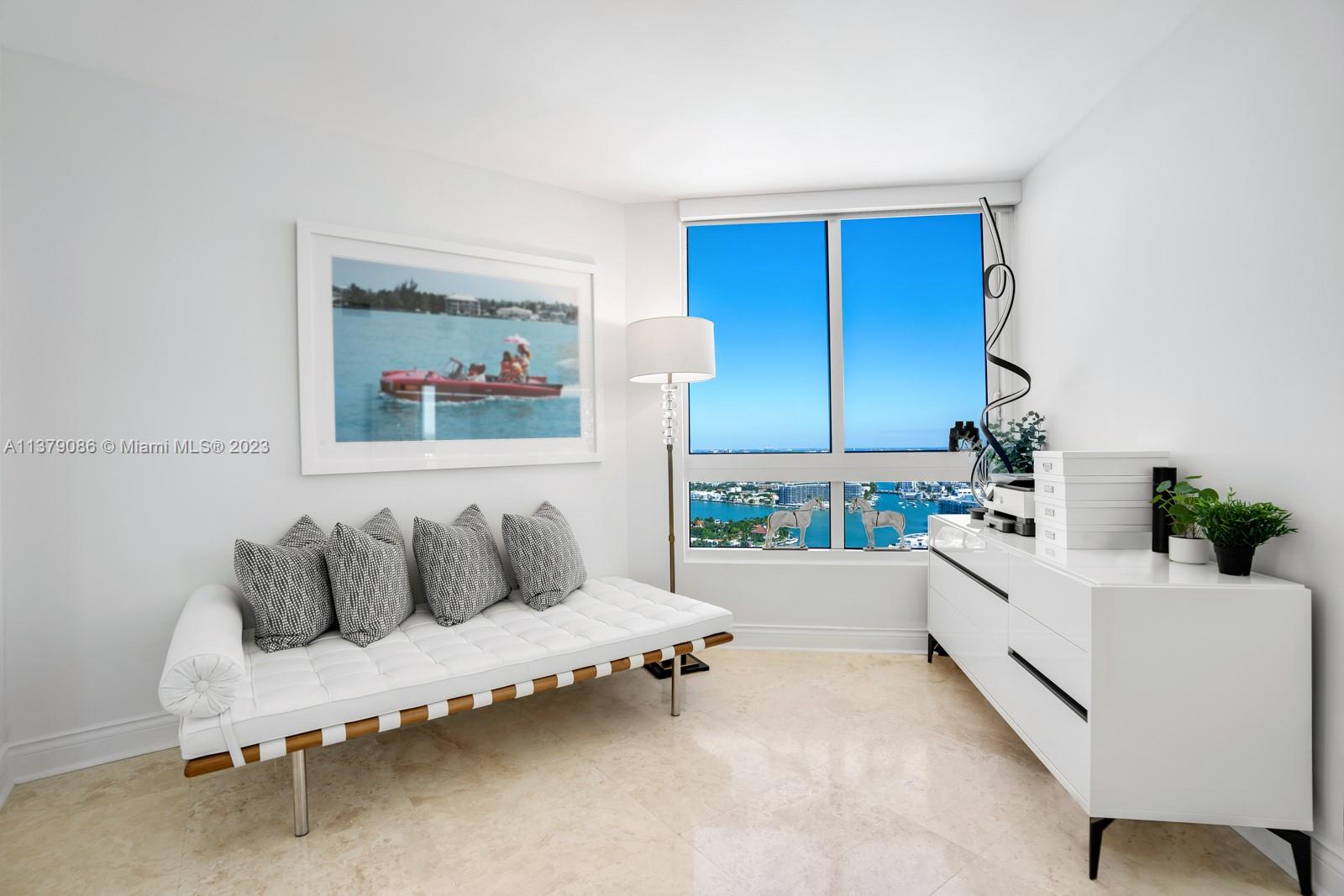 AKOYA CONDO - Residential