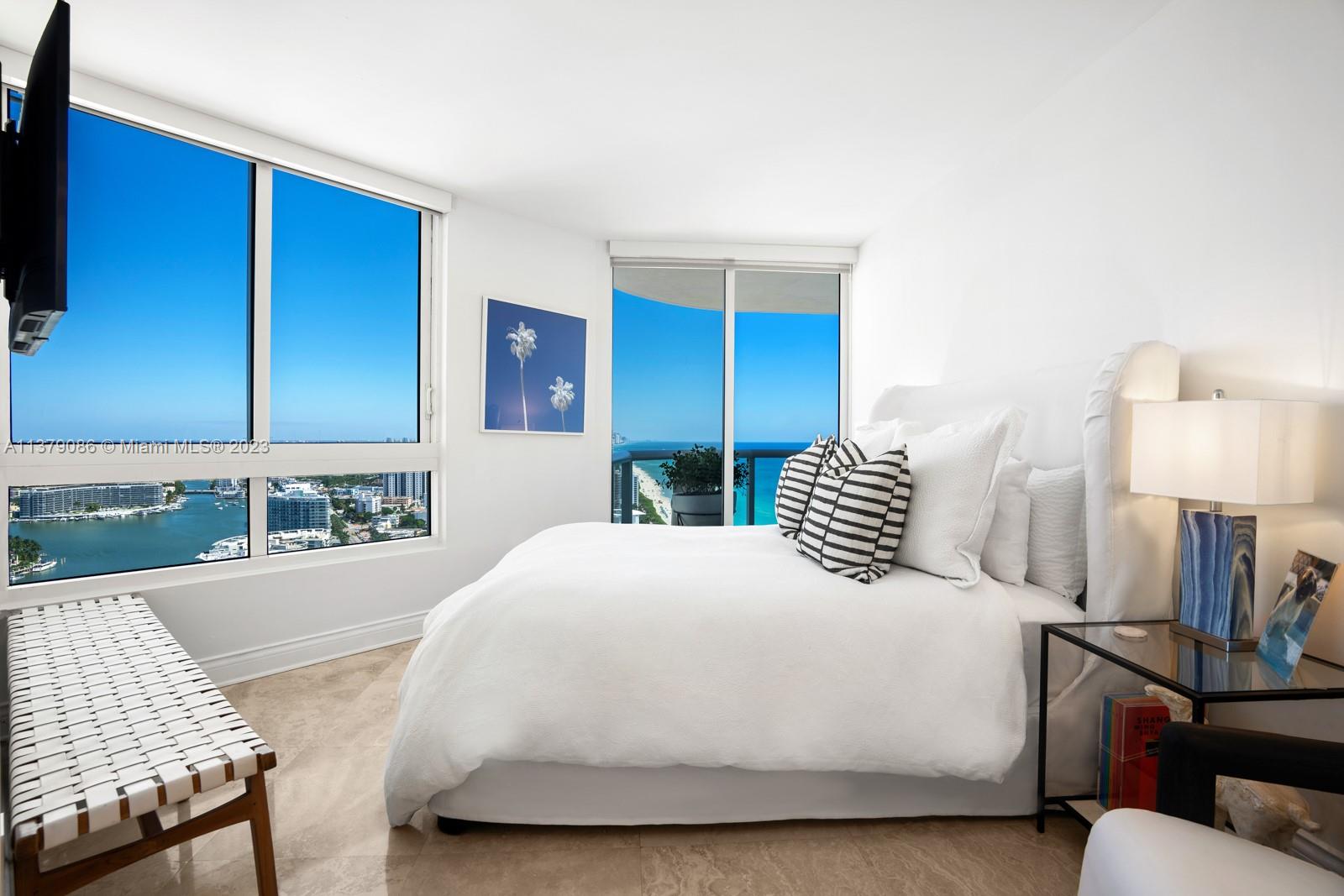 AKOYA CONDO - Residential