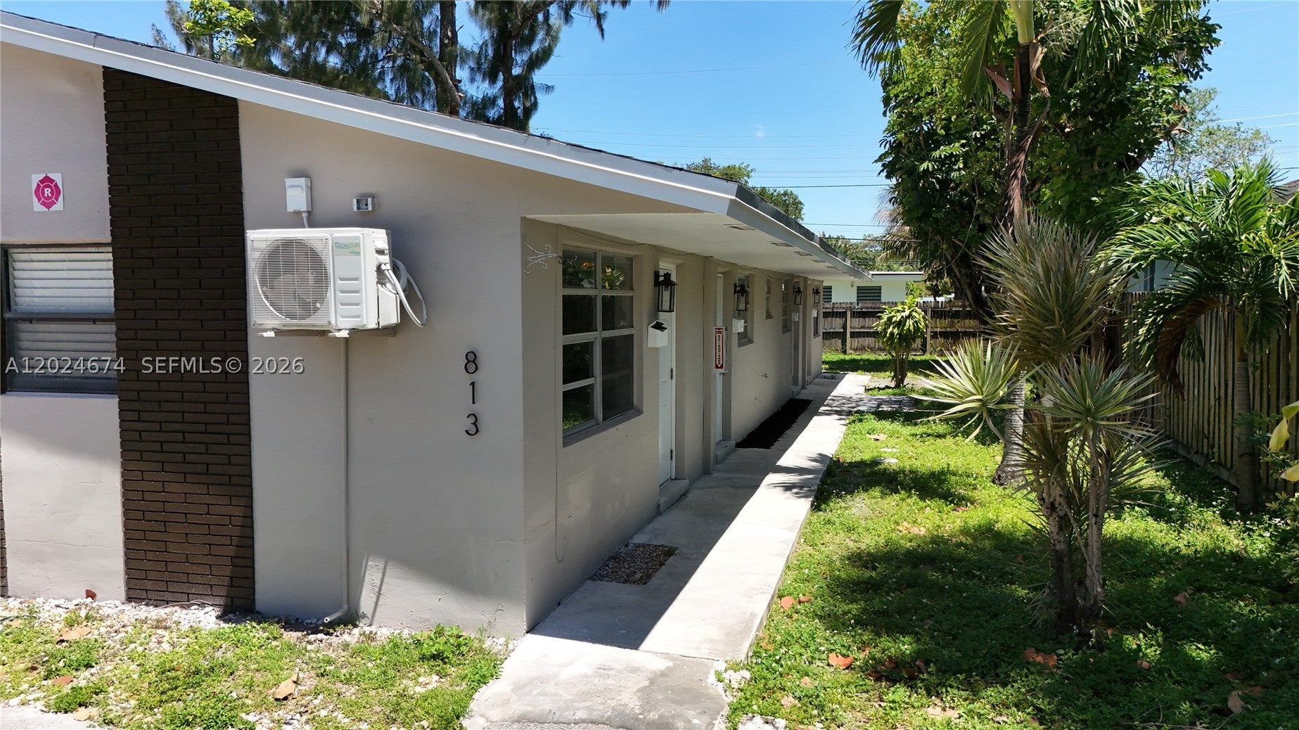813 SW 29th St