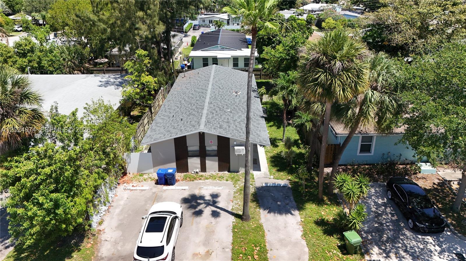813 SW 29th St