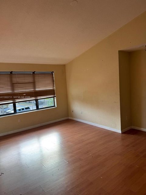 4421 mcnab 19 Pompano Beach FL 33069