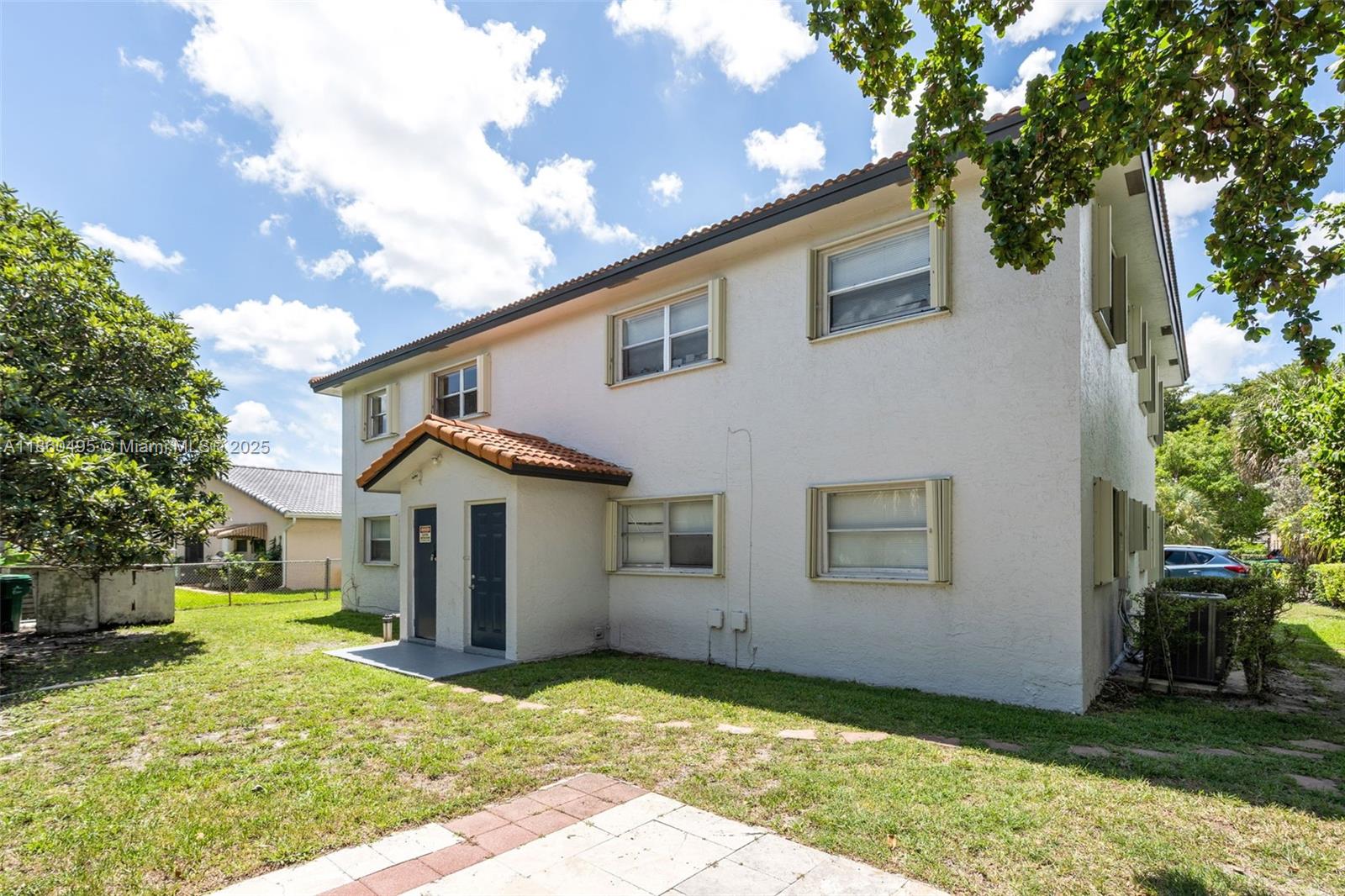 7901 NW 44th Ct