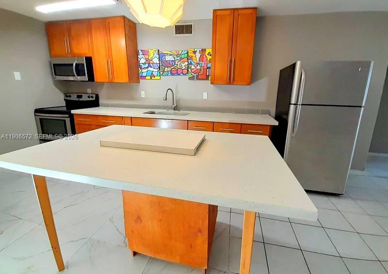 OXFORD COURT CONDO - Residential