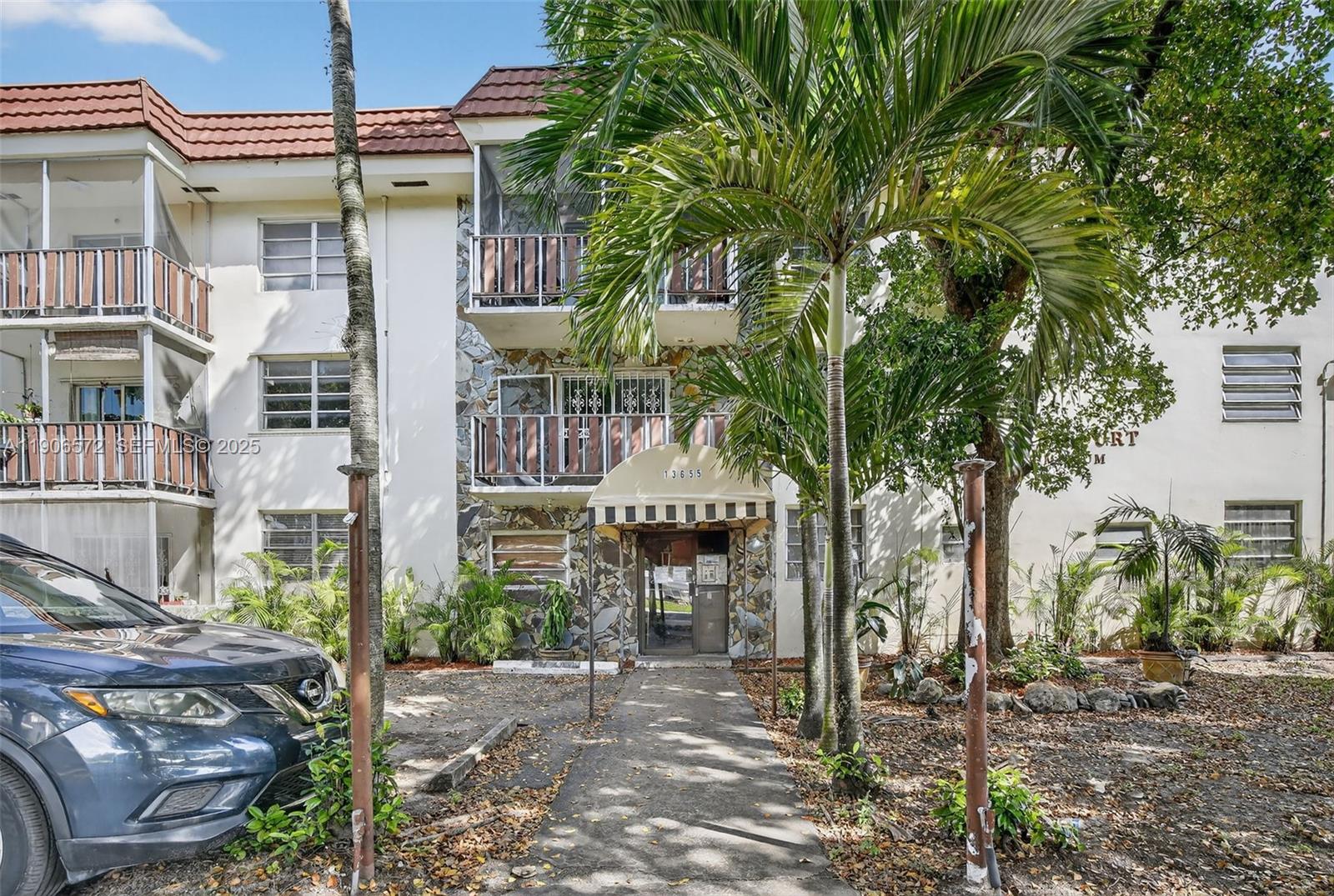 OXFORD COURT CONDO - Residential