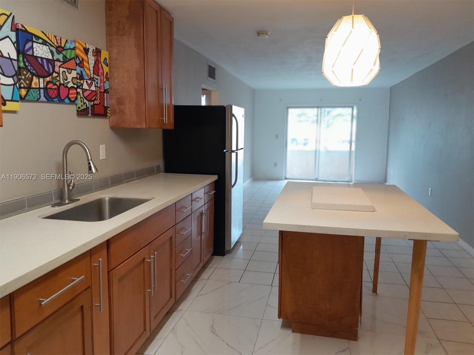 OXFORD COURT CONDO - Residential