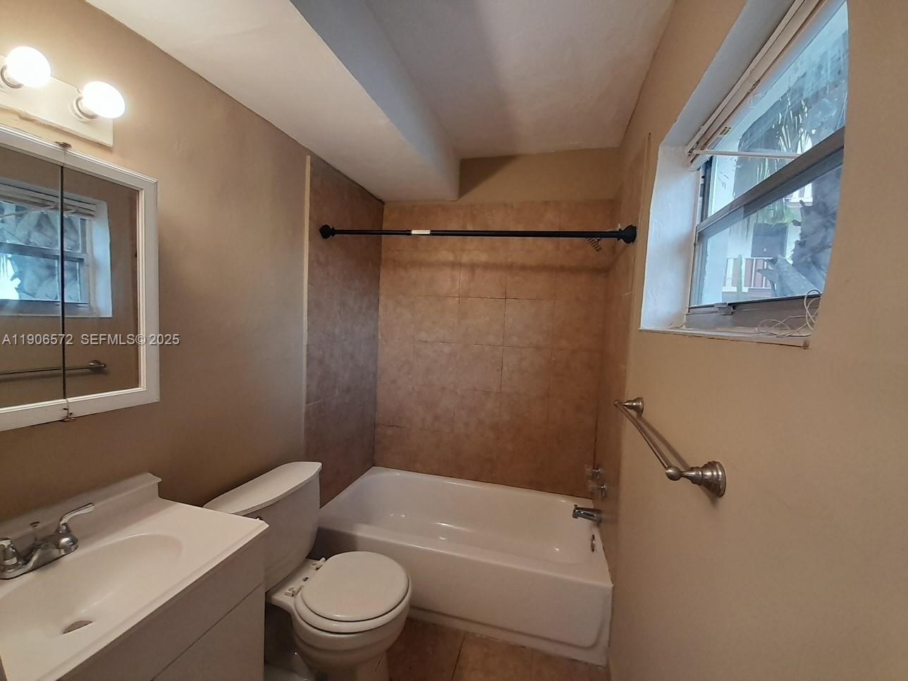 OXFORD COURT CONDO - Residential