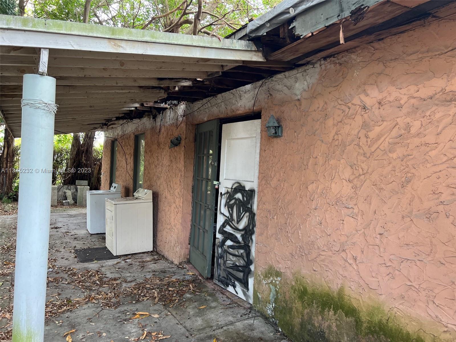 Photo 6 of 14 of 4481 SW 4th St house