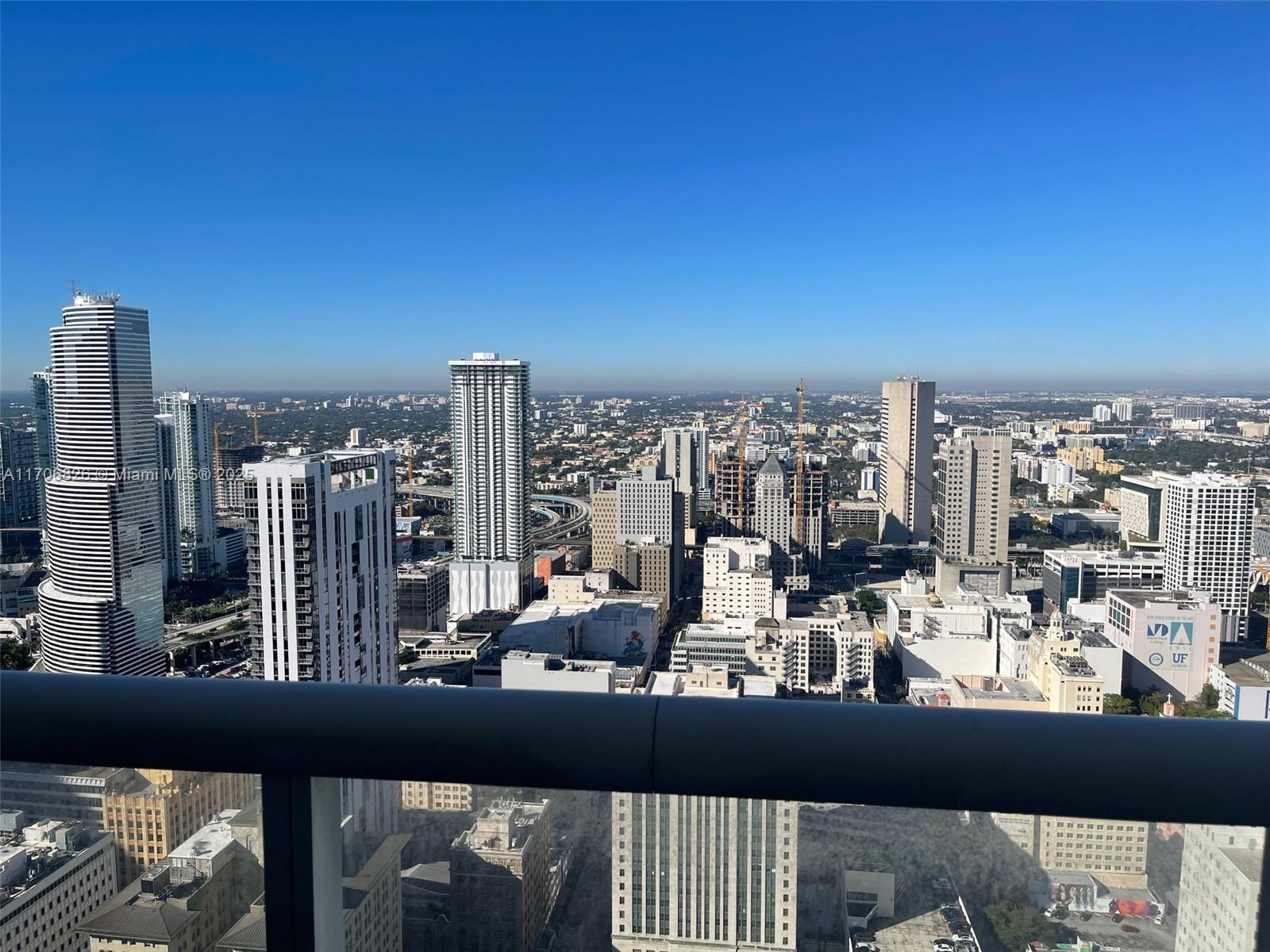 50 Biscayne Blvd 5207