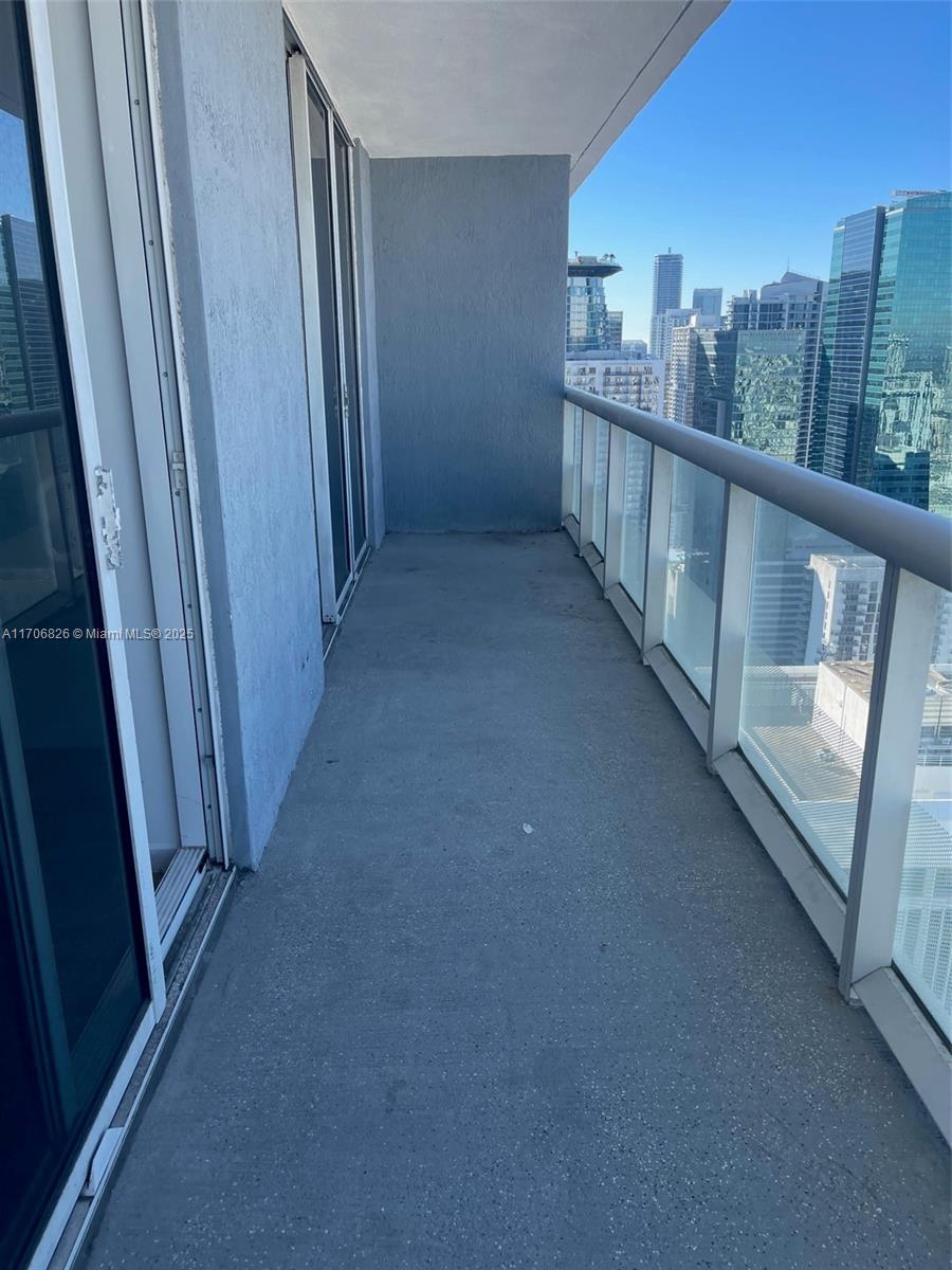 50 Biscayne Blvd 5207