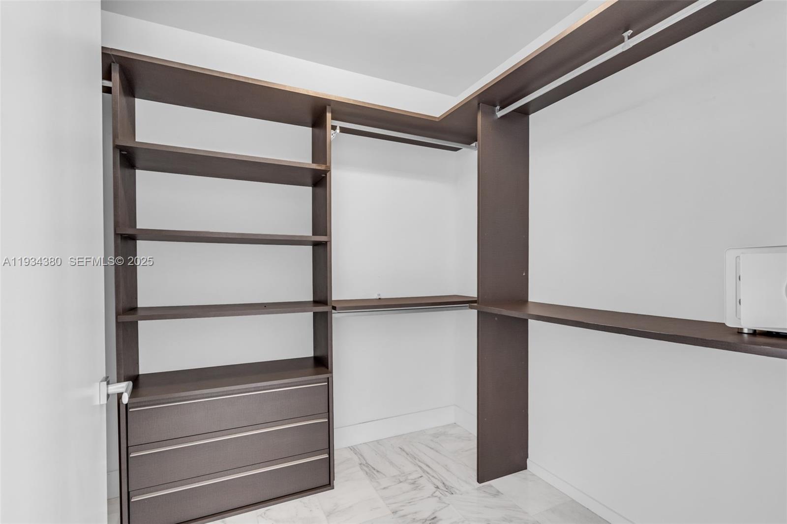 ECHO BRICKELL CONDO - Residential