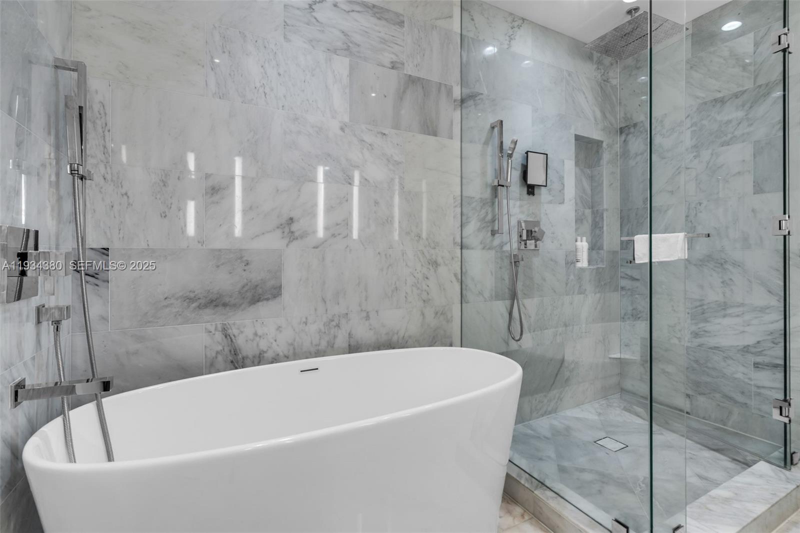 ECHO BRICKELL CONDO - Residential