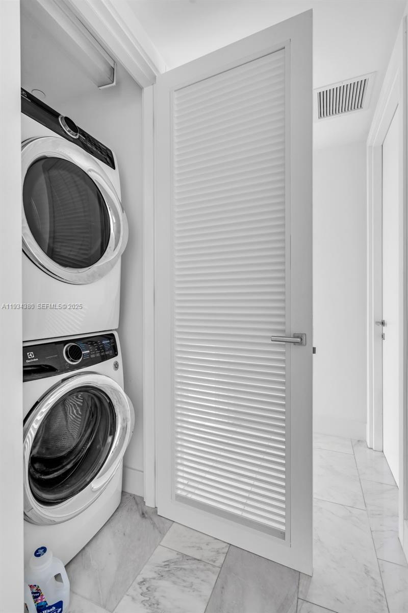 ECHO BRICKELL CONDO - Residential