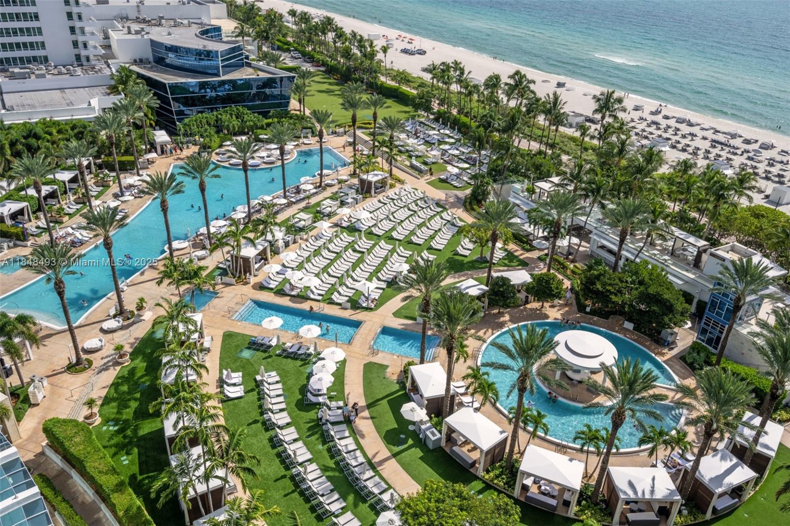 4391 Collins Ave 1605
