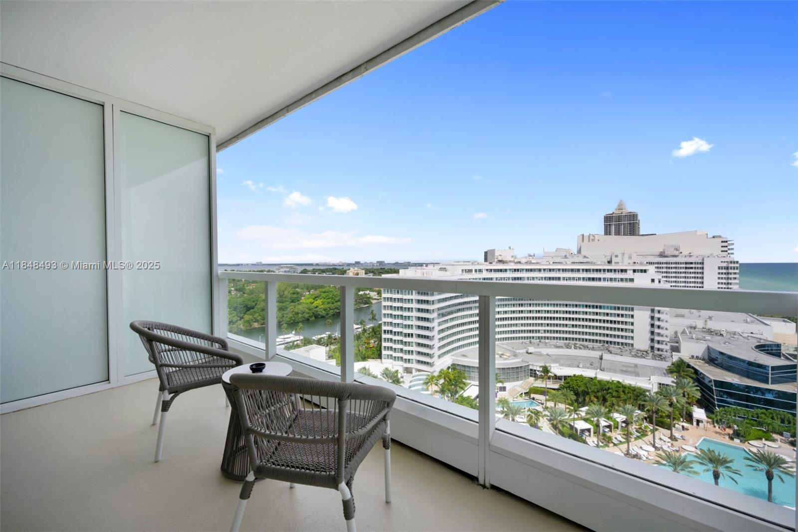 4391 Collins Ave 1605