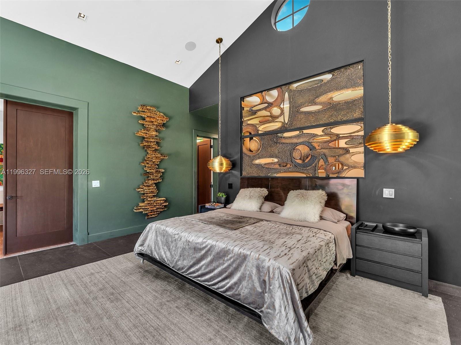 HOLLYWOOD LAKES SECTION - Residential