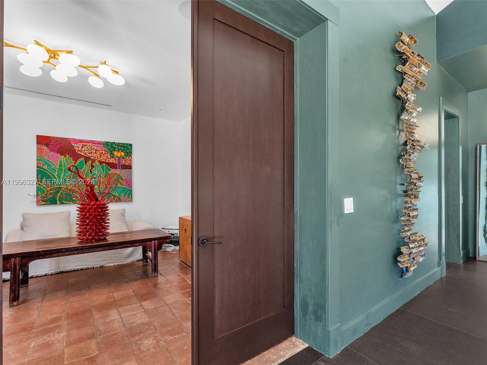 HOLLYWOOD LAKES SECTION - Residential
