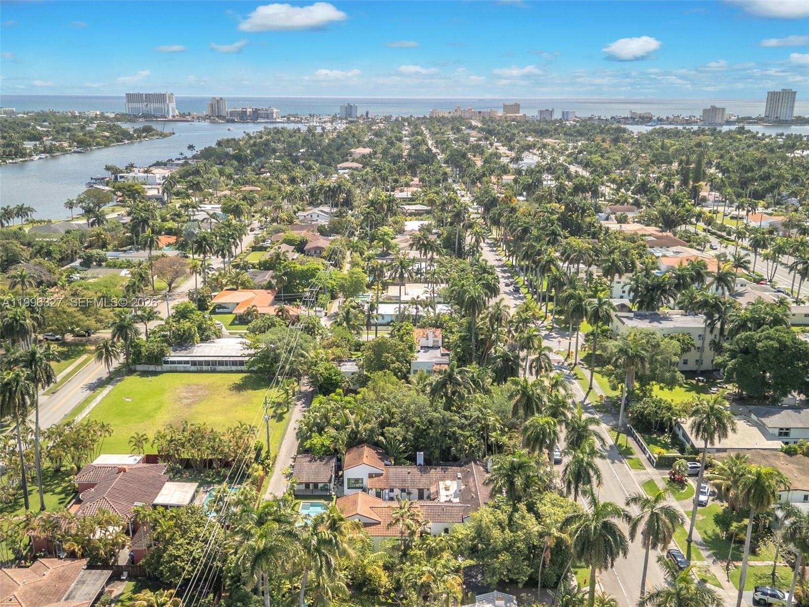 HOLLYWOOD LAKES SECTION - Residential