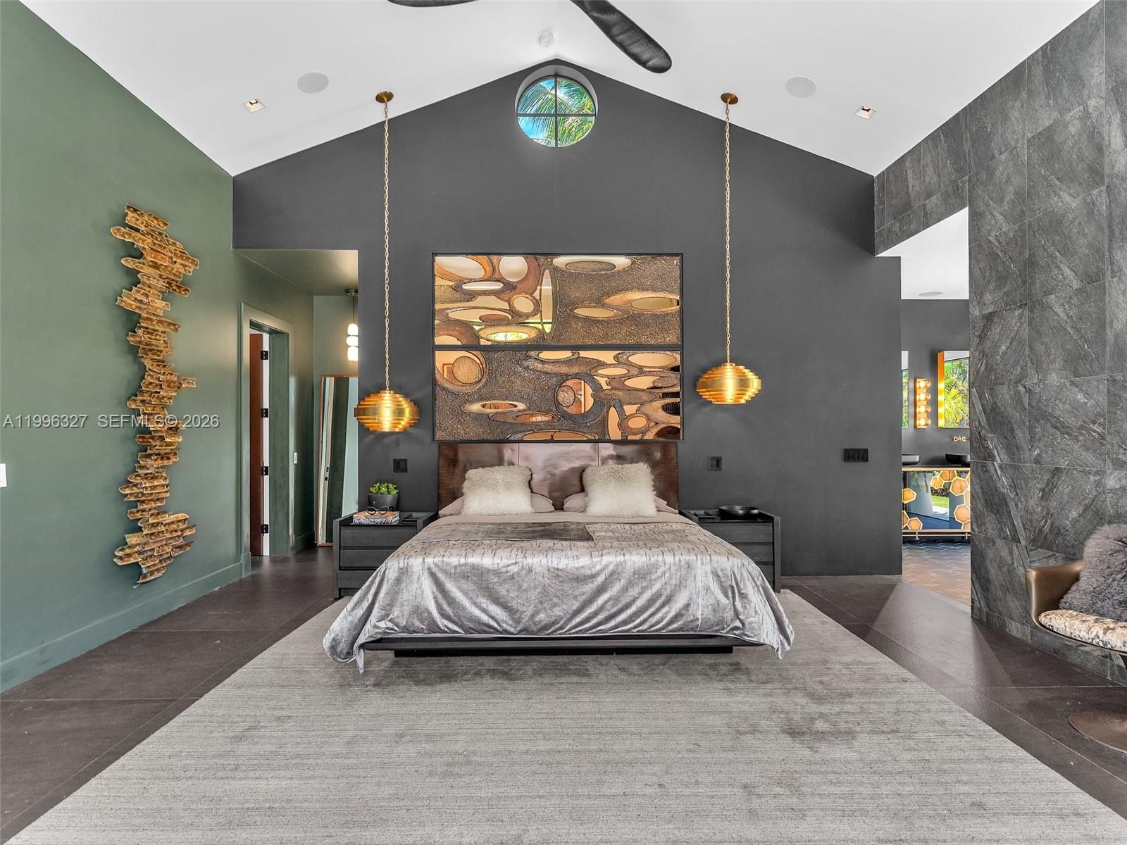 HOLLYWOOD LAKES SECTION - Residential