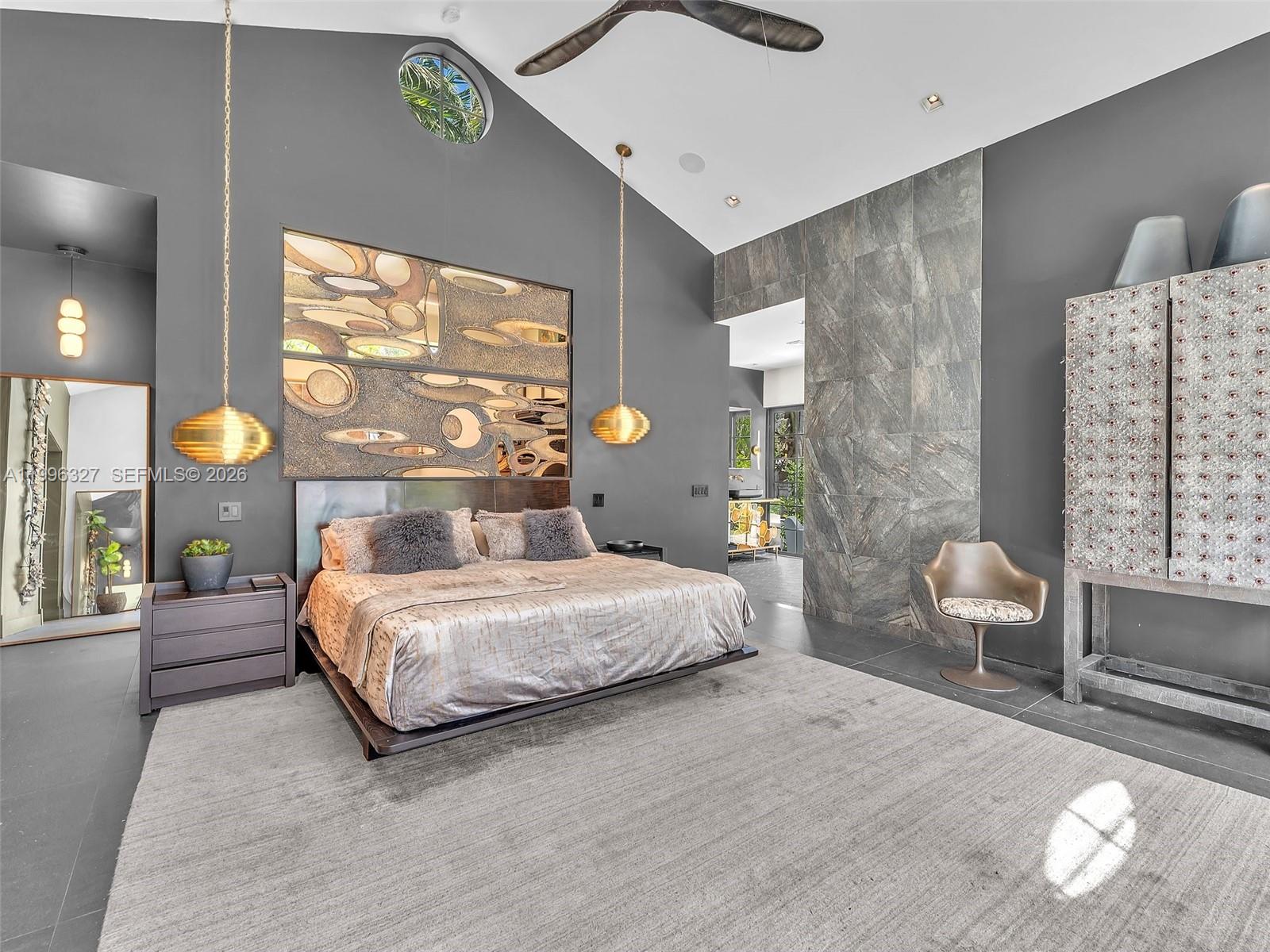 HOLLYWOOD LAKES SECTION - Residential