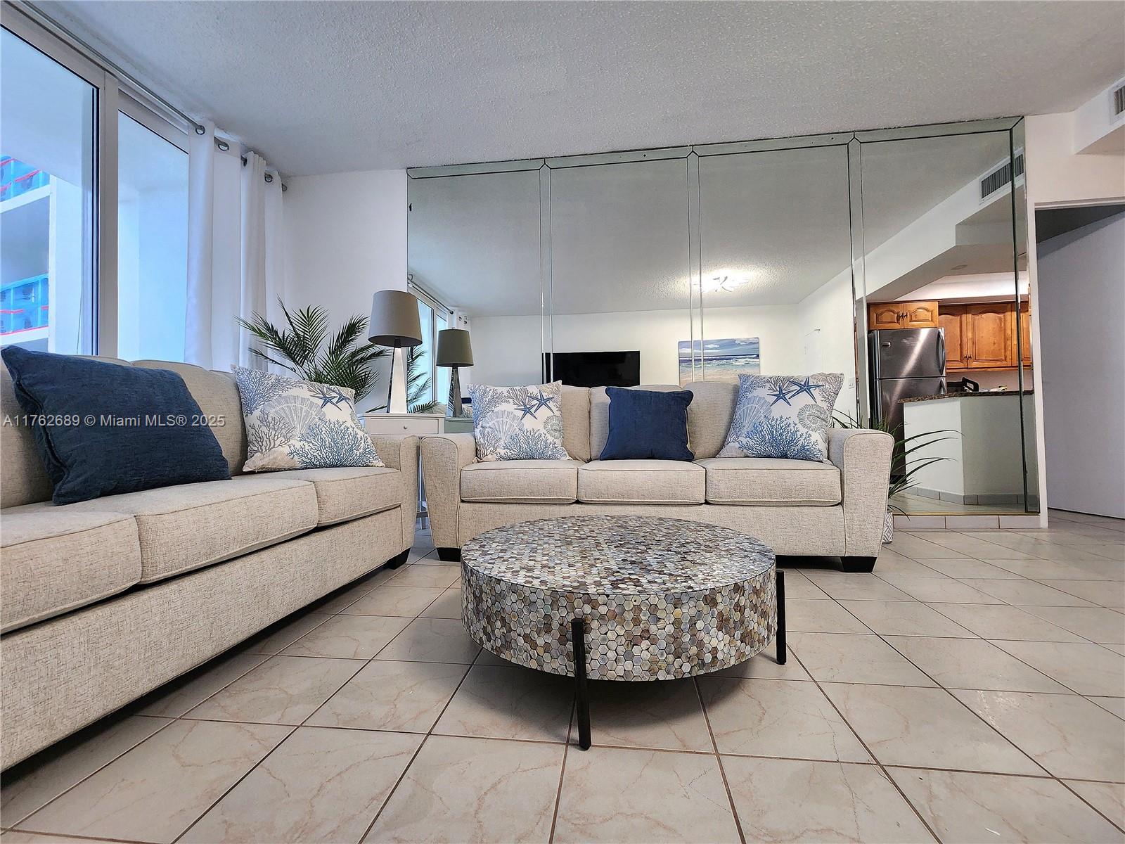 ALEXANDER TOWERS CONDO - Residential Lease