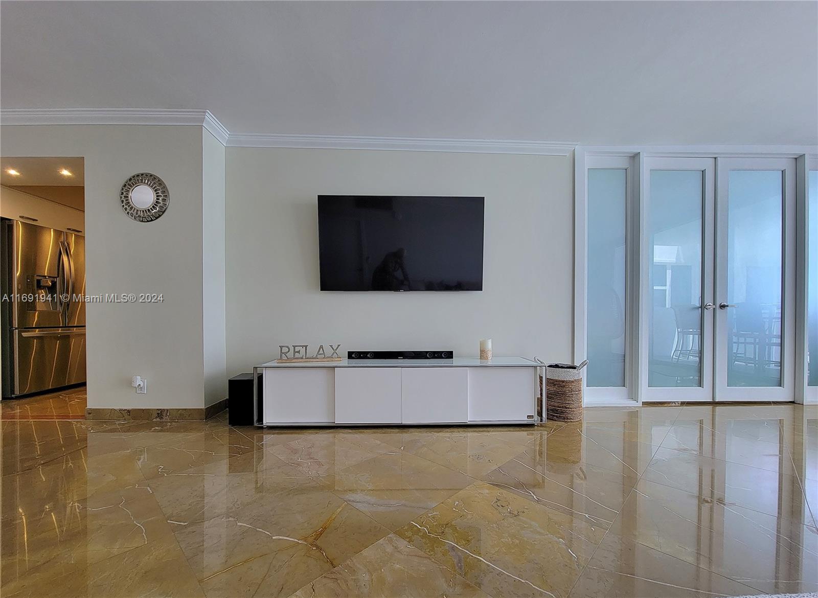 PARKER PLAZA CONDO ESTATE - Residential Lease