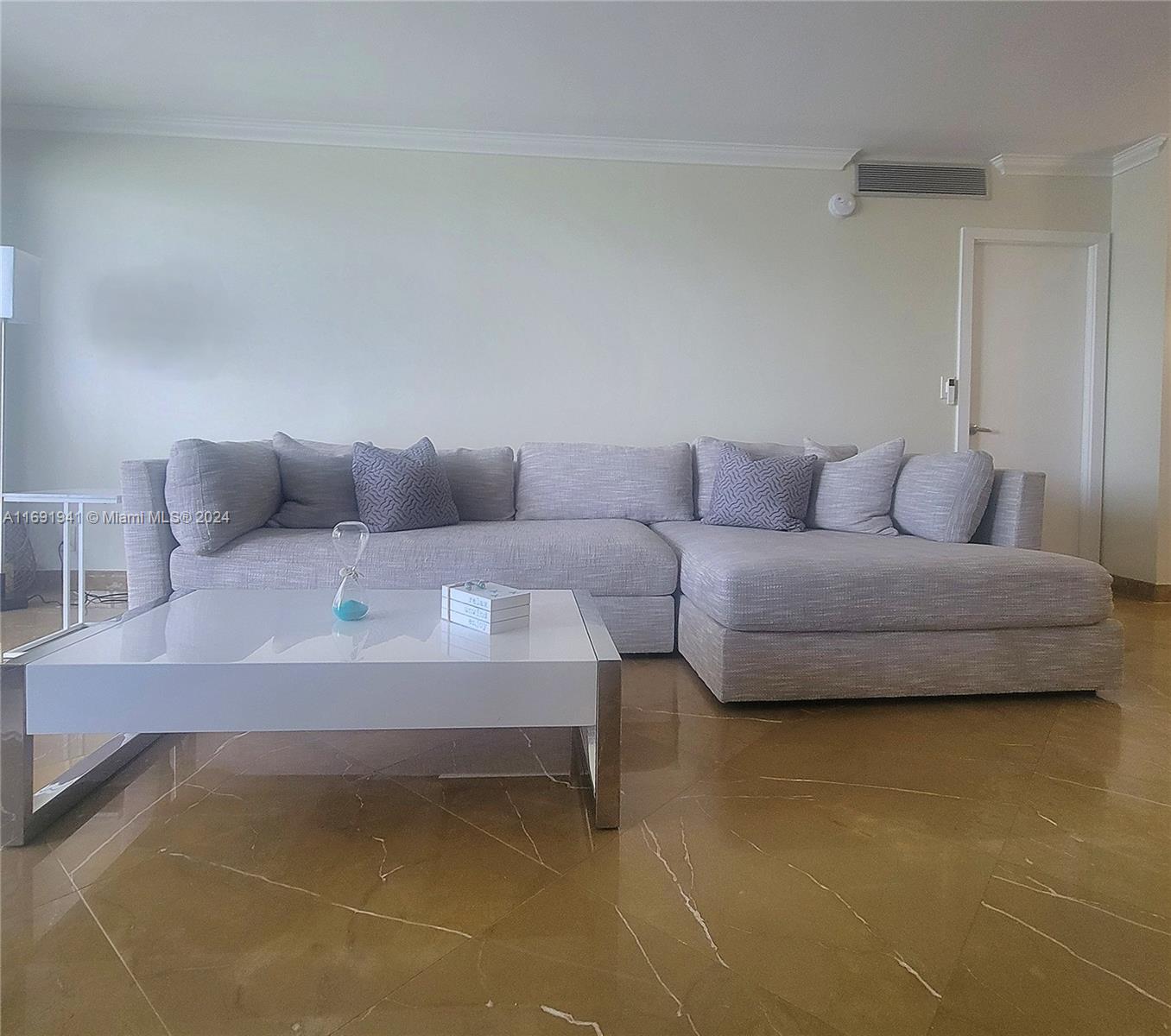 PARKER PLAZA CONDO ESTATE - Residential Lease