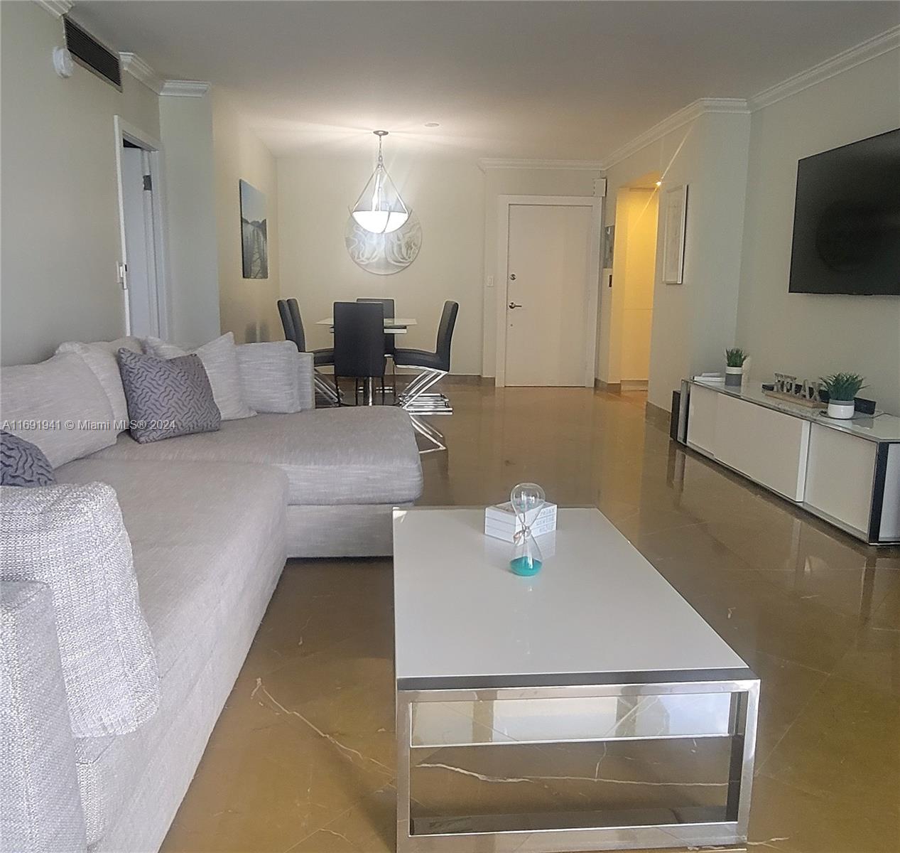 PARKER PLAZA CONDO ESTATE - Residential Lease