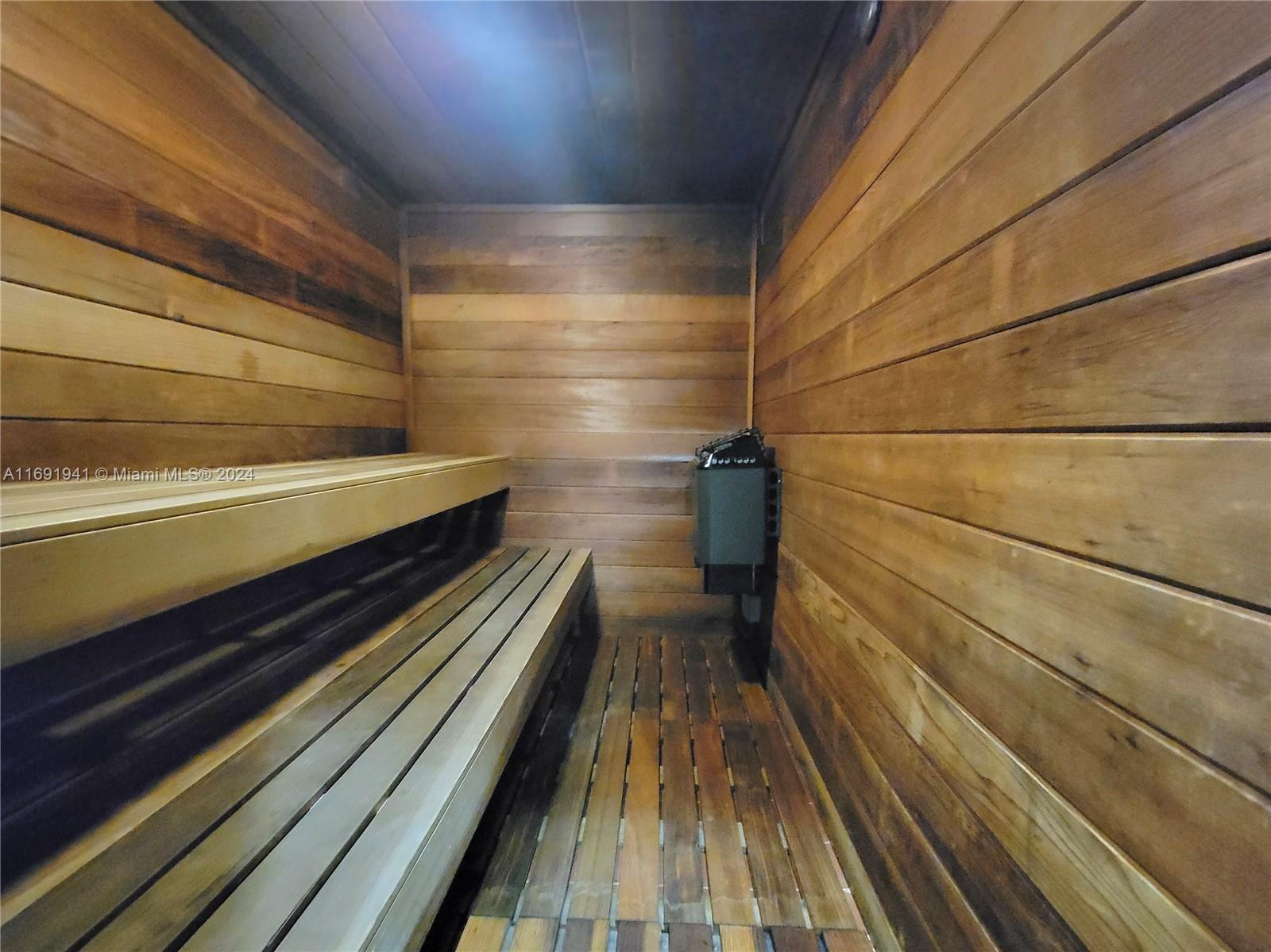 PARKER PLAZA CONDO ESTATE - Residential Lease