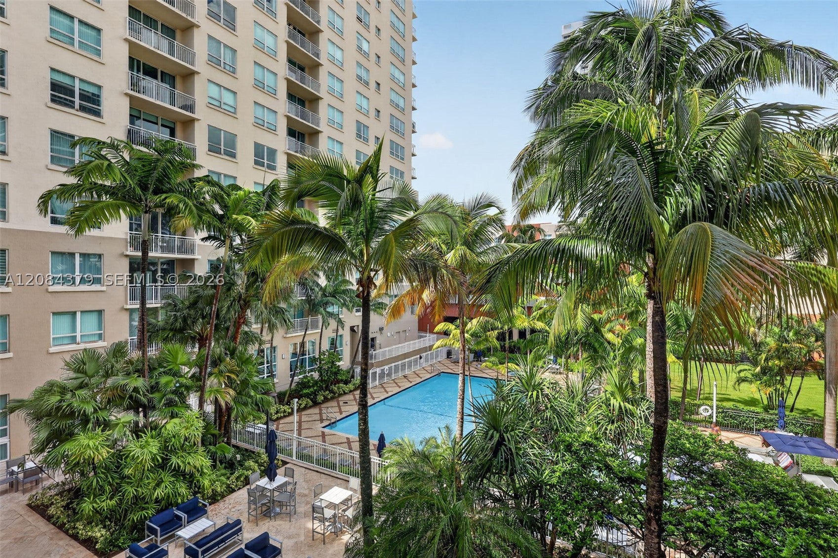 2000 N Bayshore Dr 317